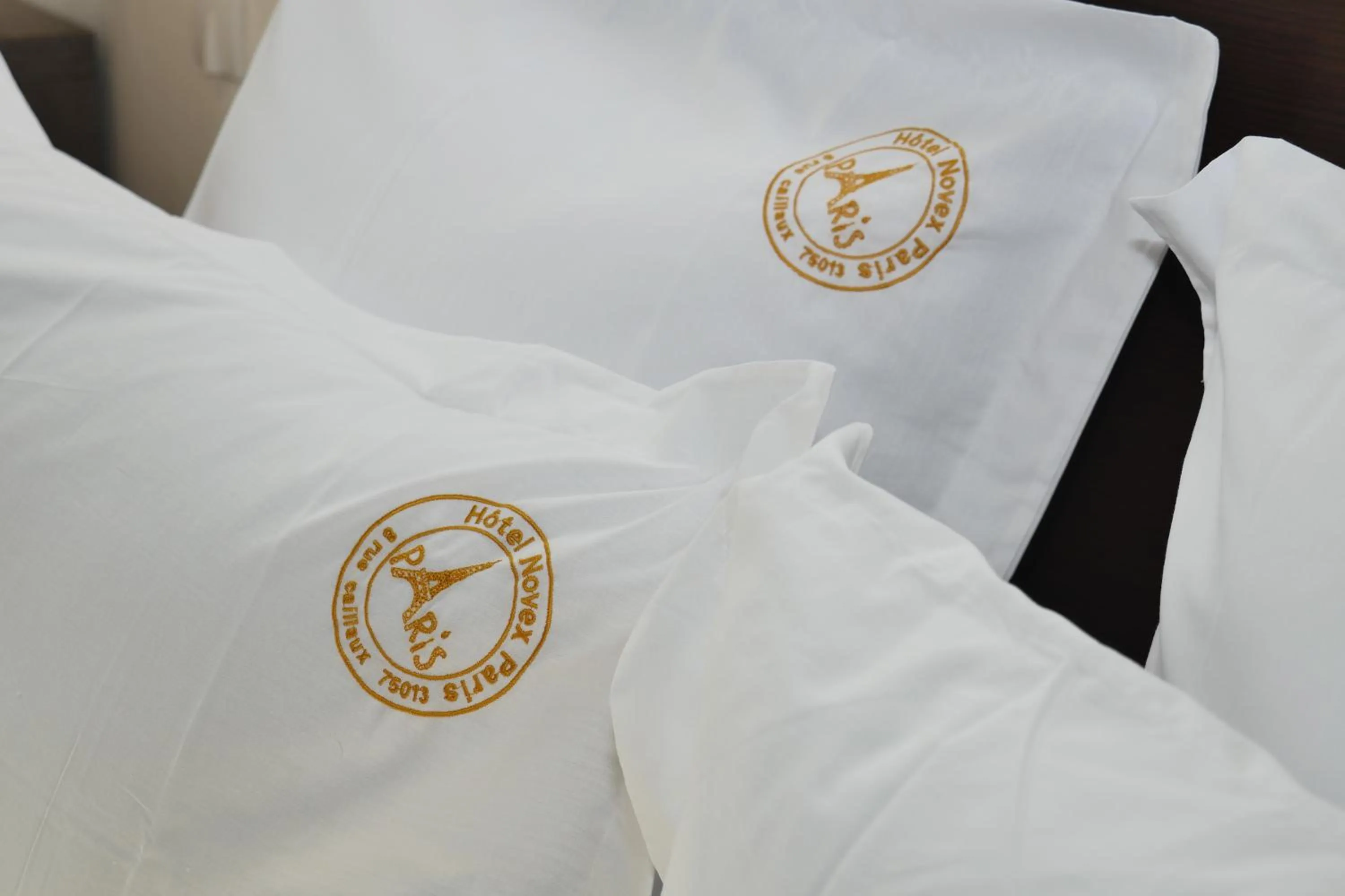 Property logo or sign, Bed in Hotel Novex Paris