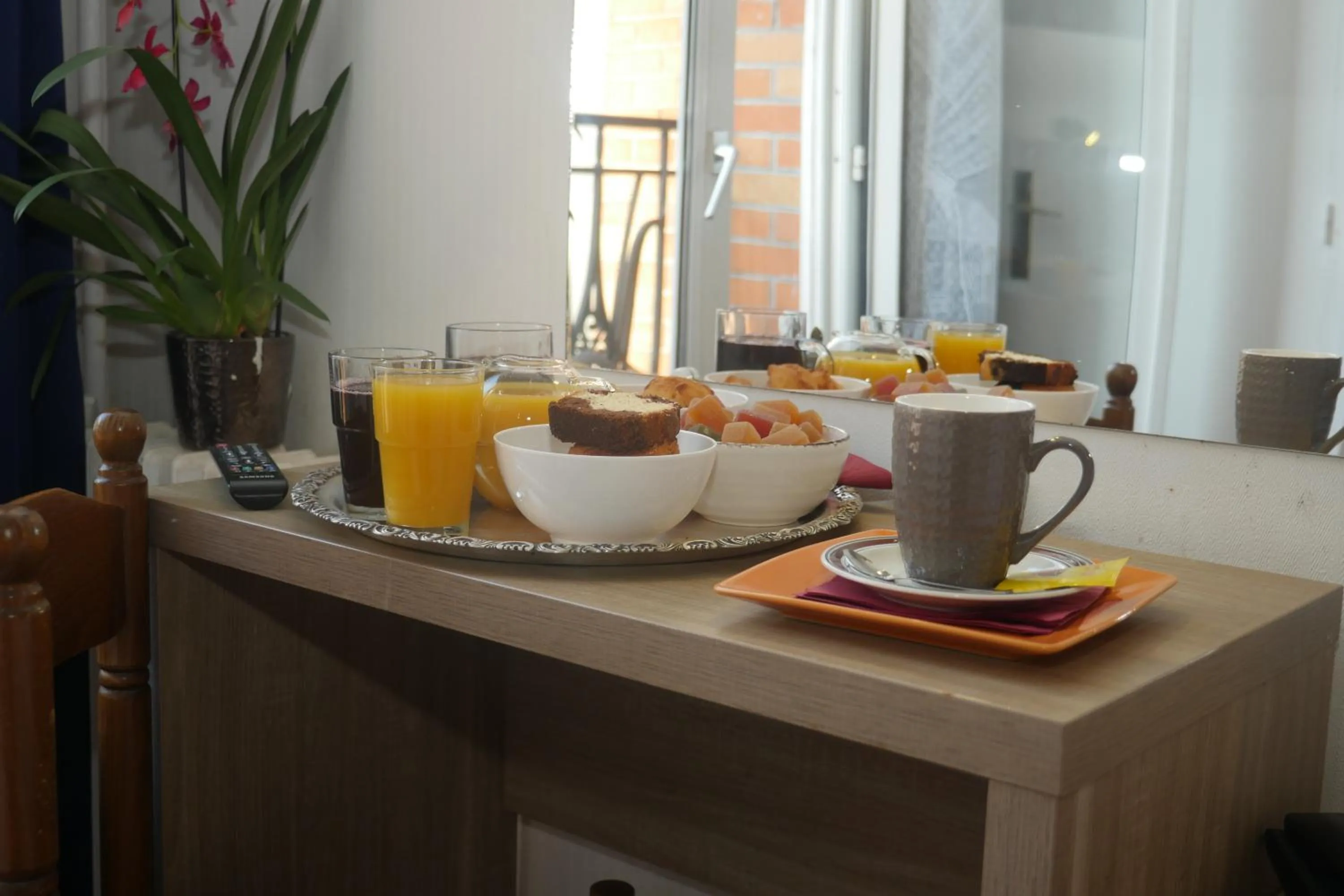 Staff in Hotel Novex Paris