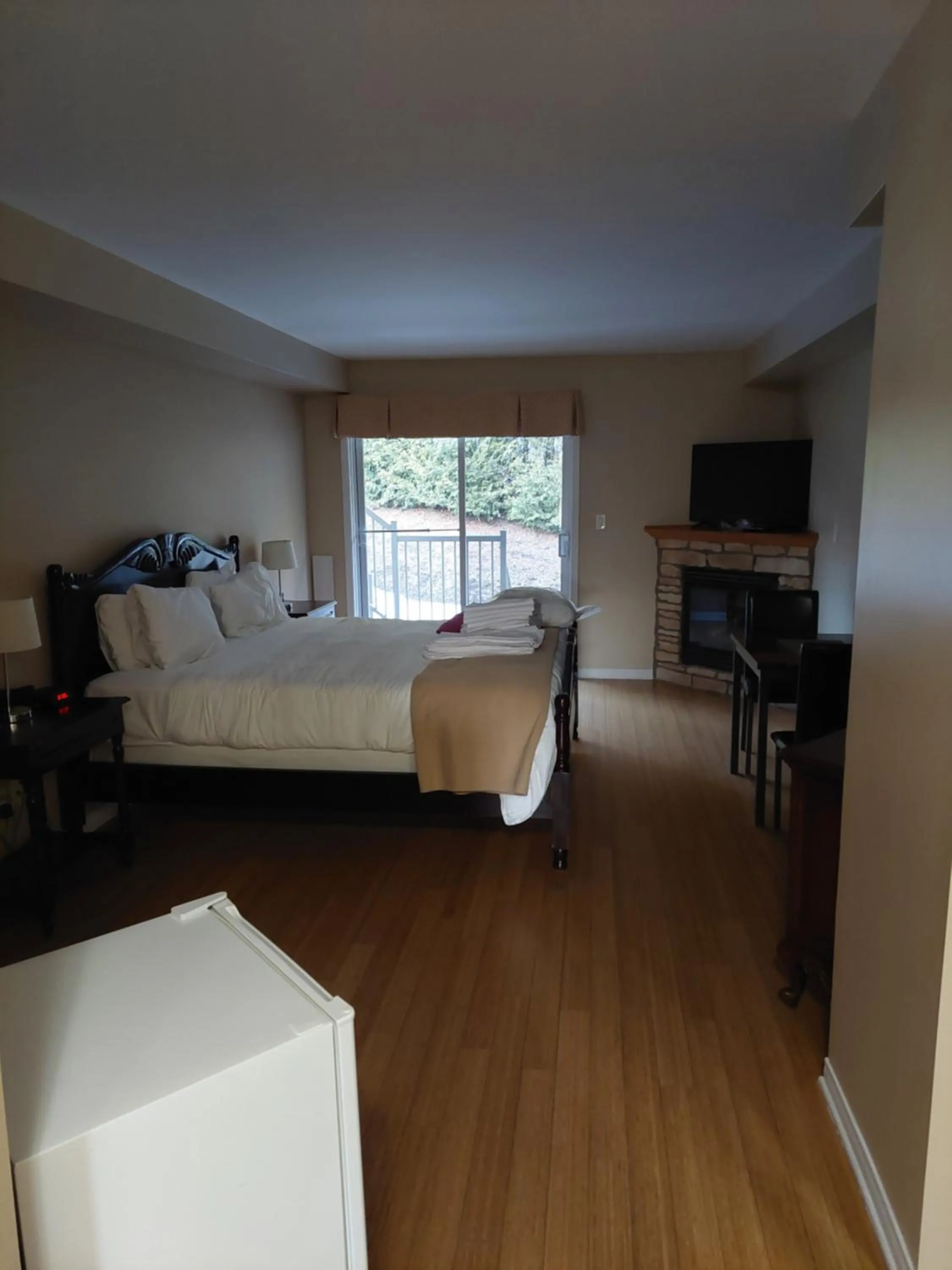 Bed in Studio-hôtel Villegiature Saint-Sauveur