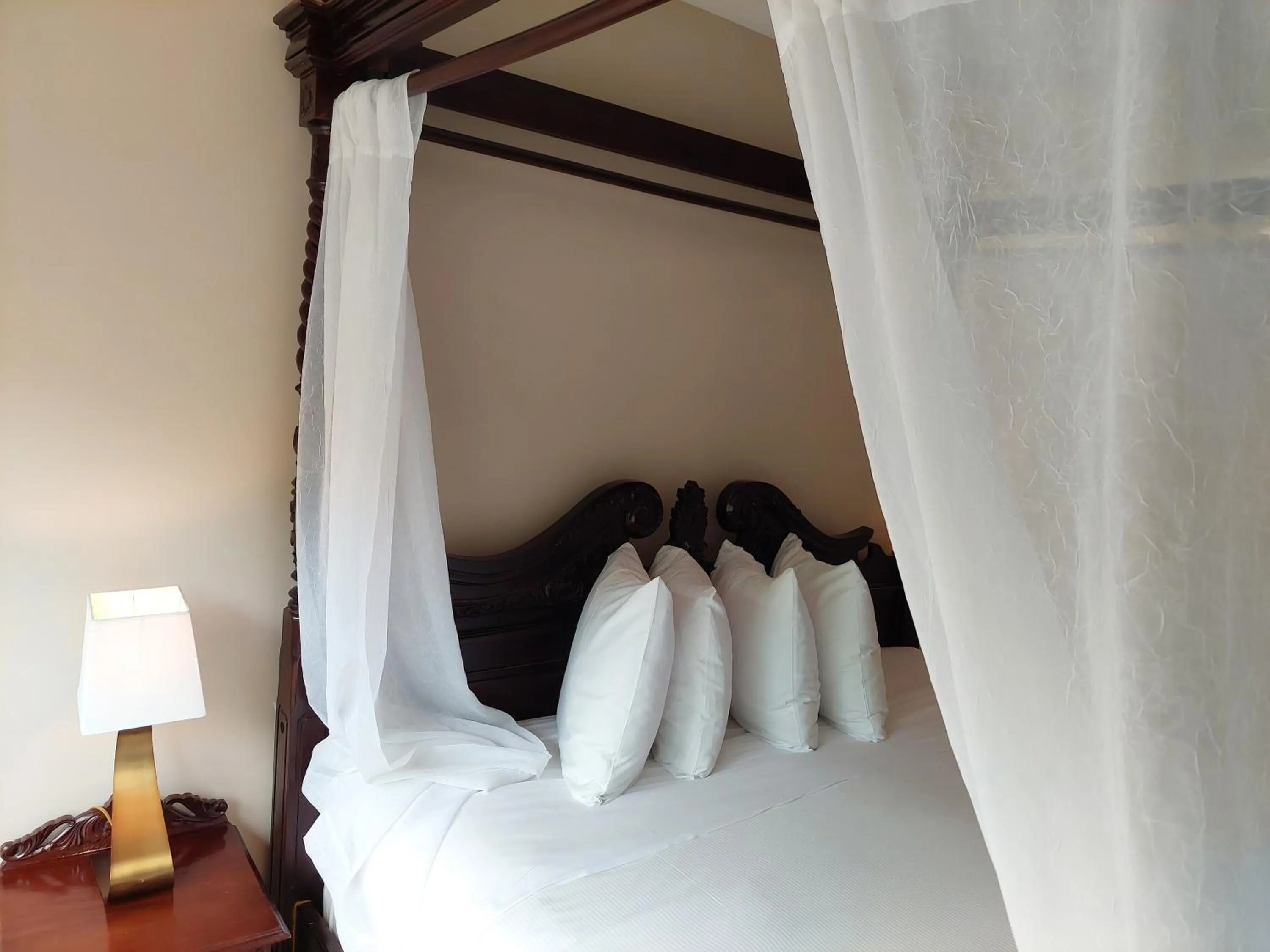 Bed in Studio-hôtel Villegiature Saint-Sauveur