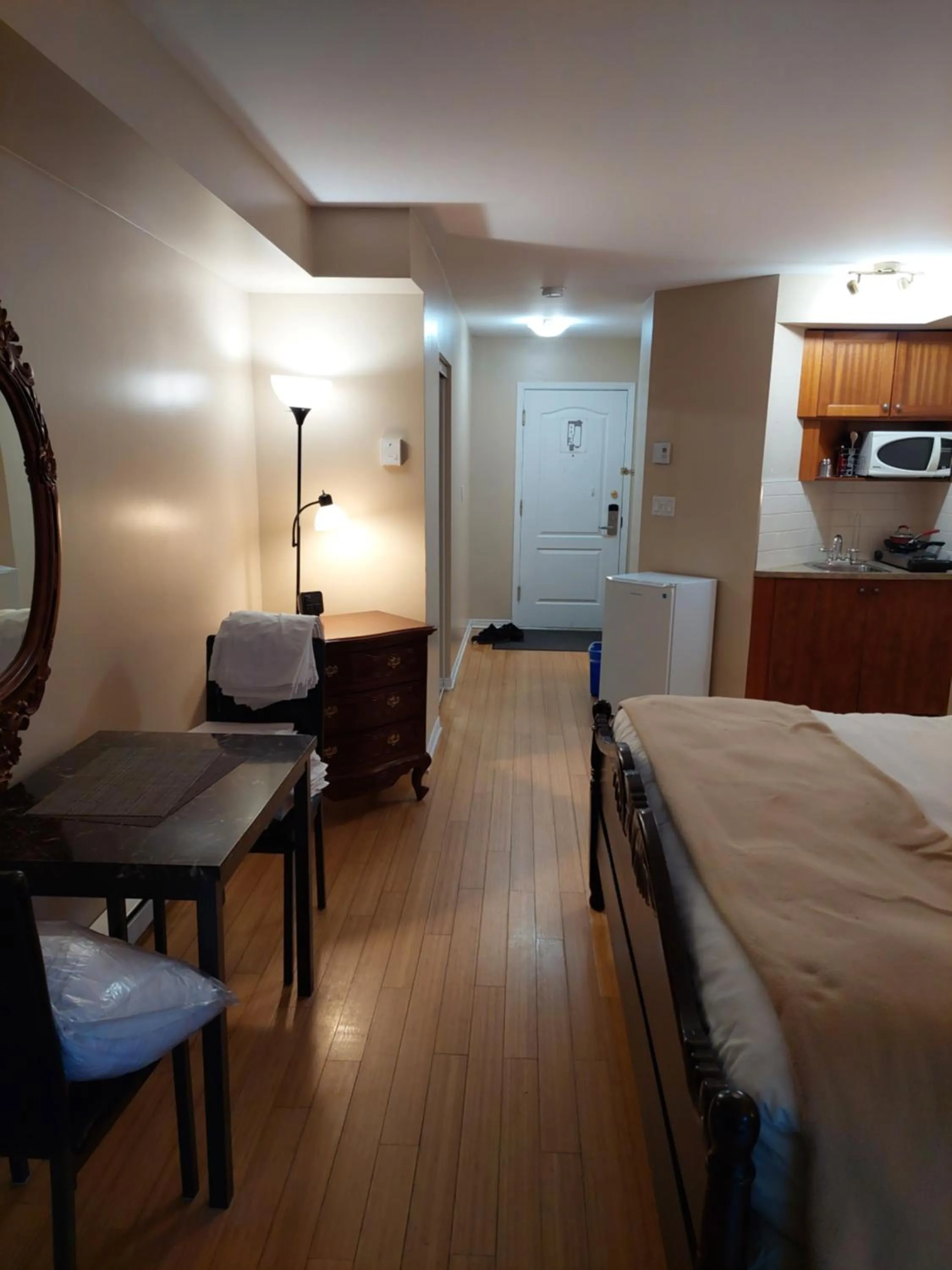 Bed in Studio-hôtel Villegiature Saint-Sauveur