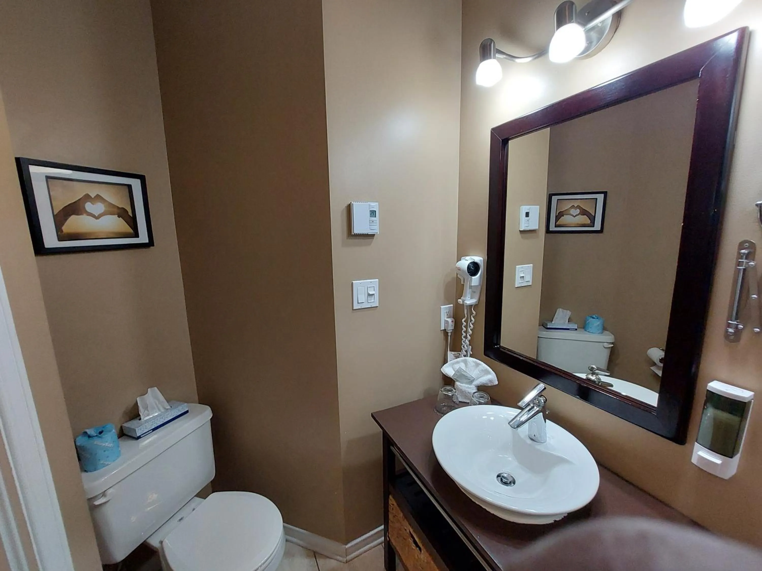 Bathroom in Studio-hôtel Villegiature Saint-Sauveur