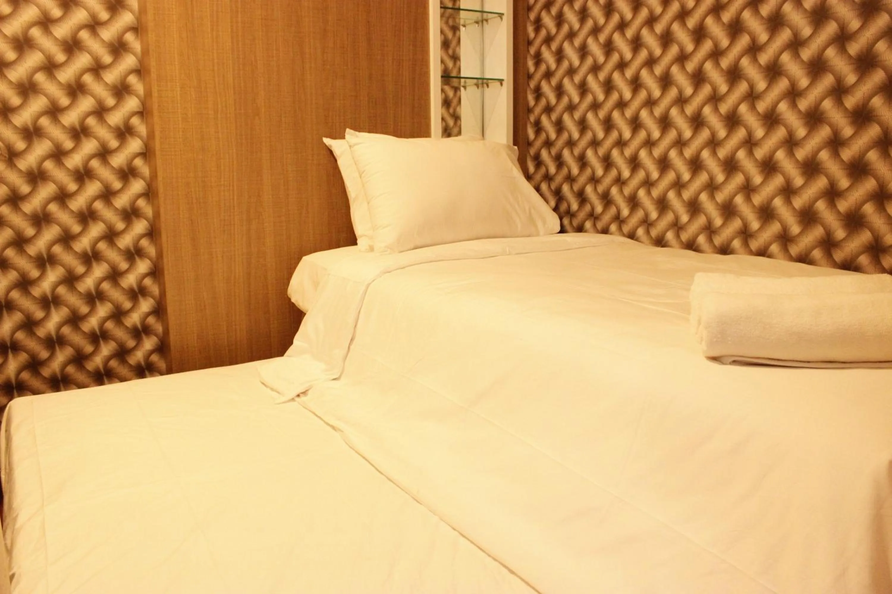 Bedroom, Bed in Classic 2BR Apartment At Gateway Pasteur near Exit Toll By Travelio