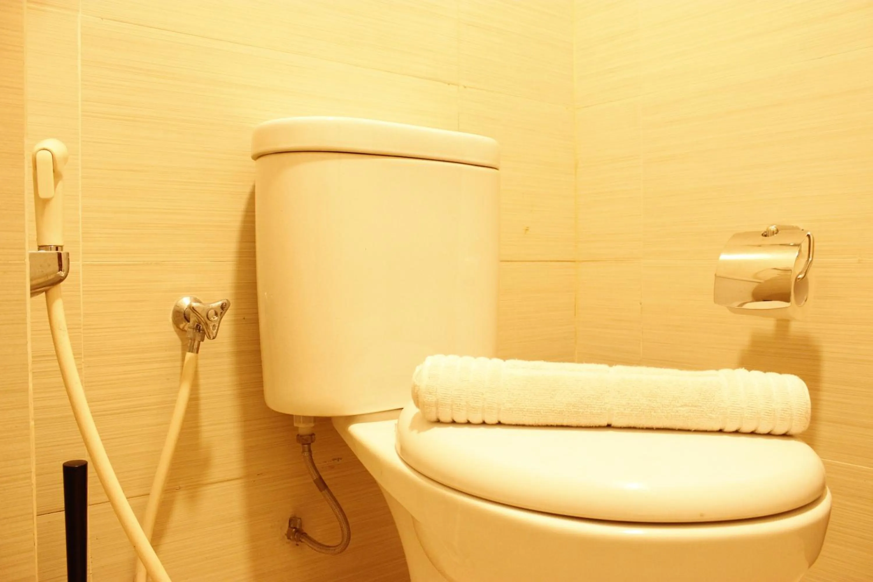 Classic 2BR Apartment At Gateway Pasteur near Exit Toll By Travelio