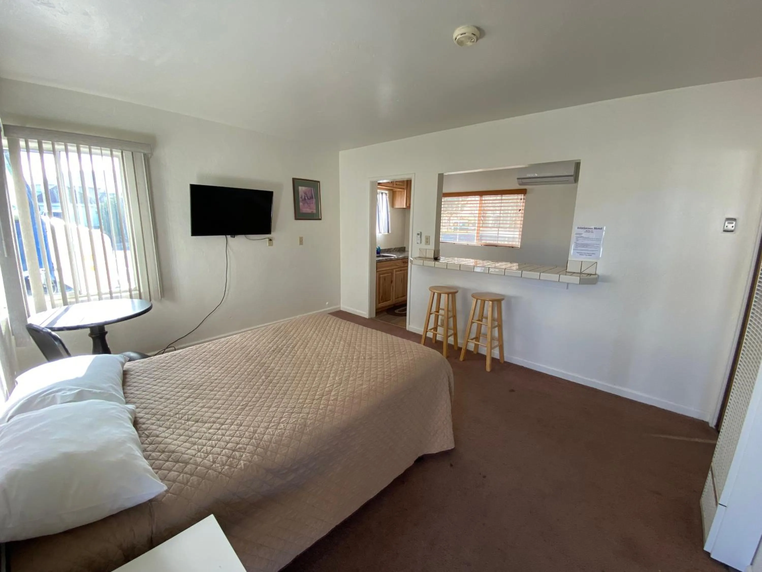 Bed in Bristlecone Motel