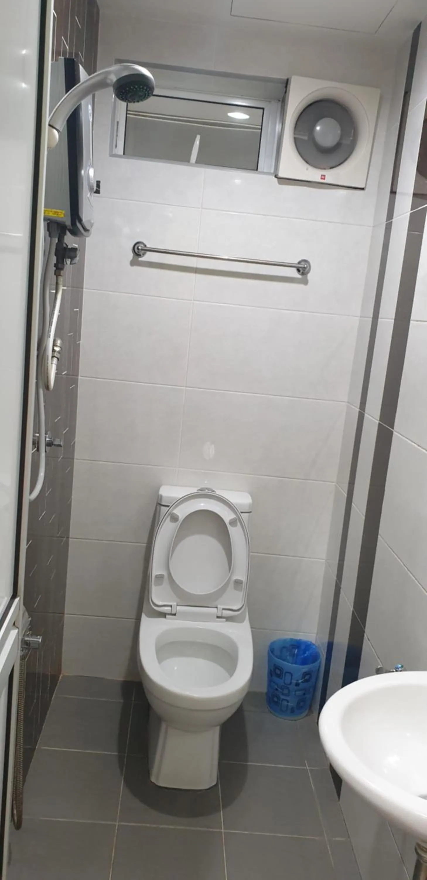 Toilet in 56 HOTEL