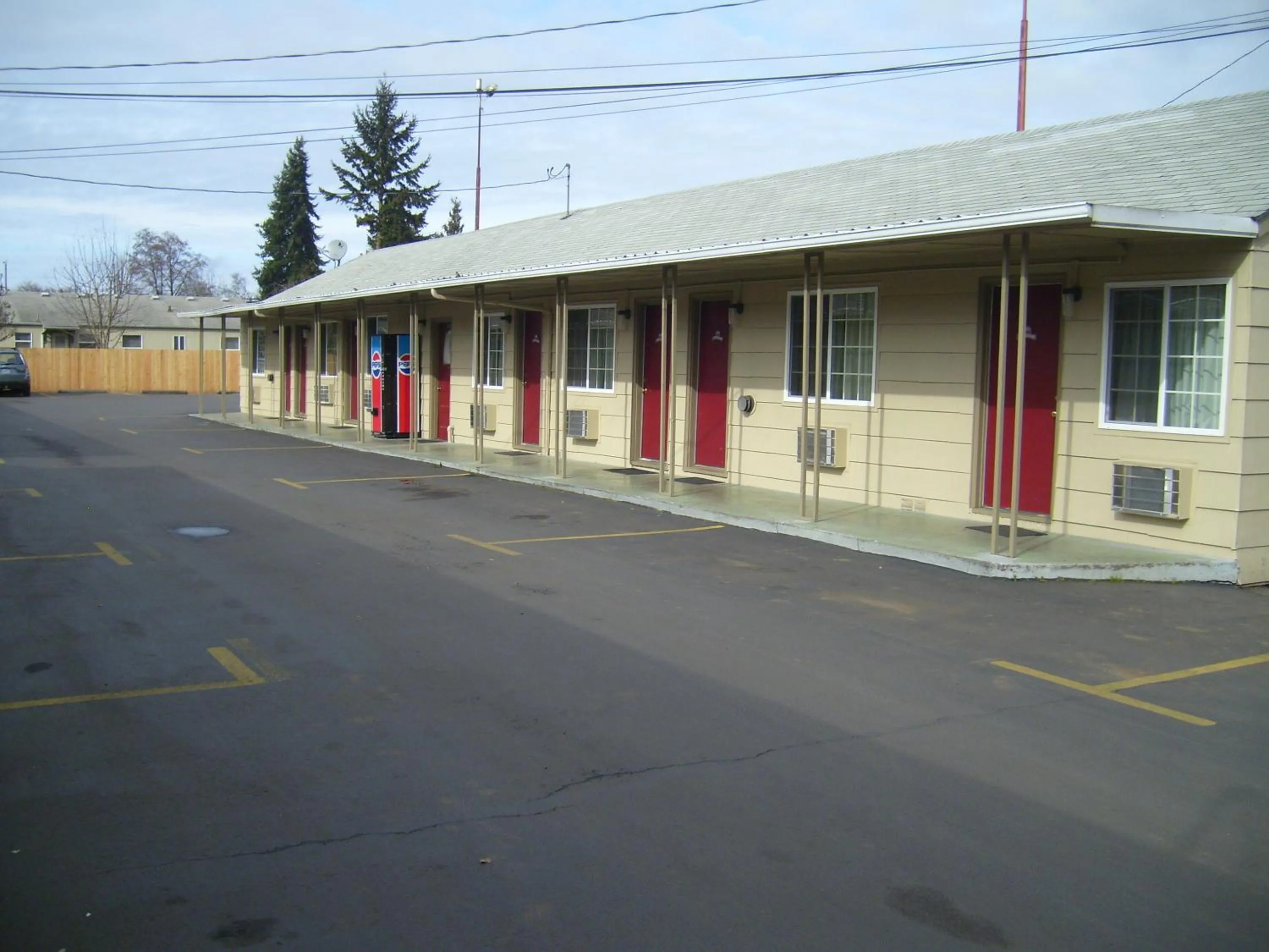 Property building in Cascade City Center Motel