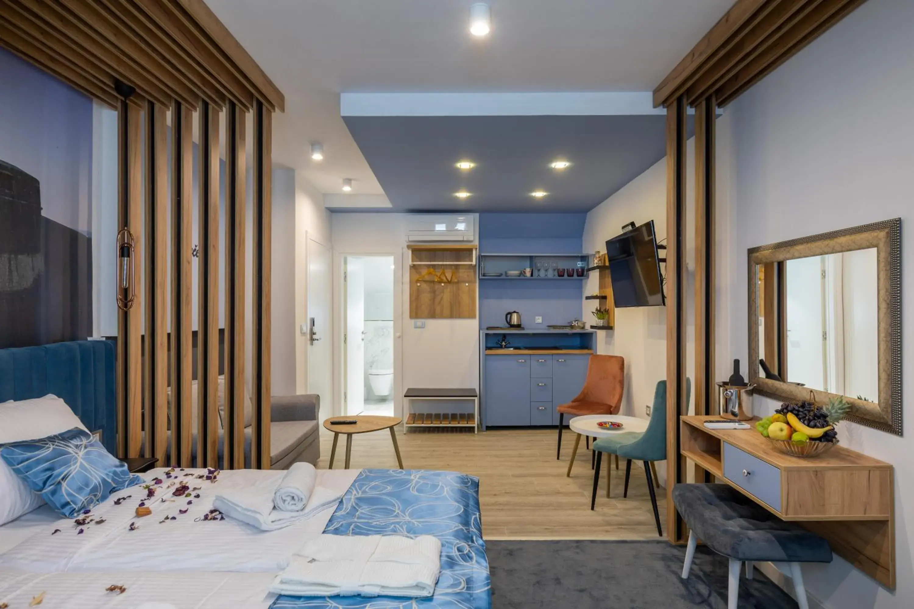 Studio Apartment with Sea View in Apartments and Rooms Villa Naida Studio Apartment with Sea View in Apartments and Rooms Villa Naida