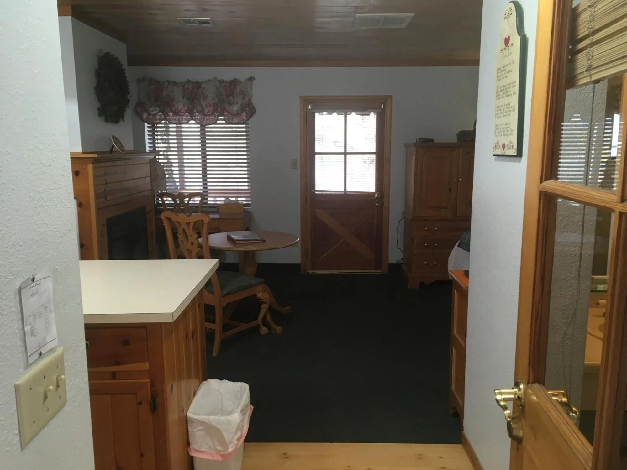 Living room in Whispering Pines Lodge