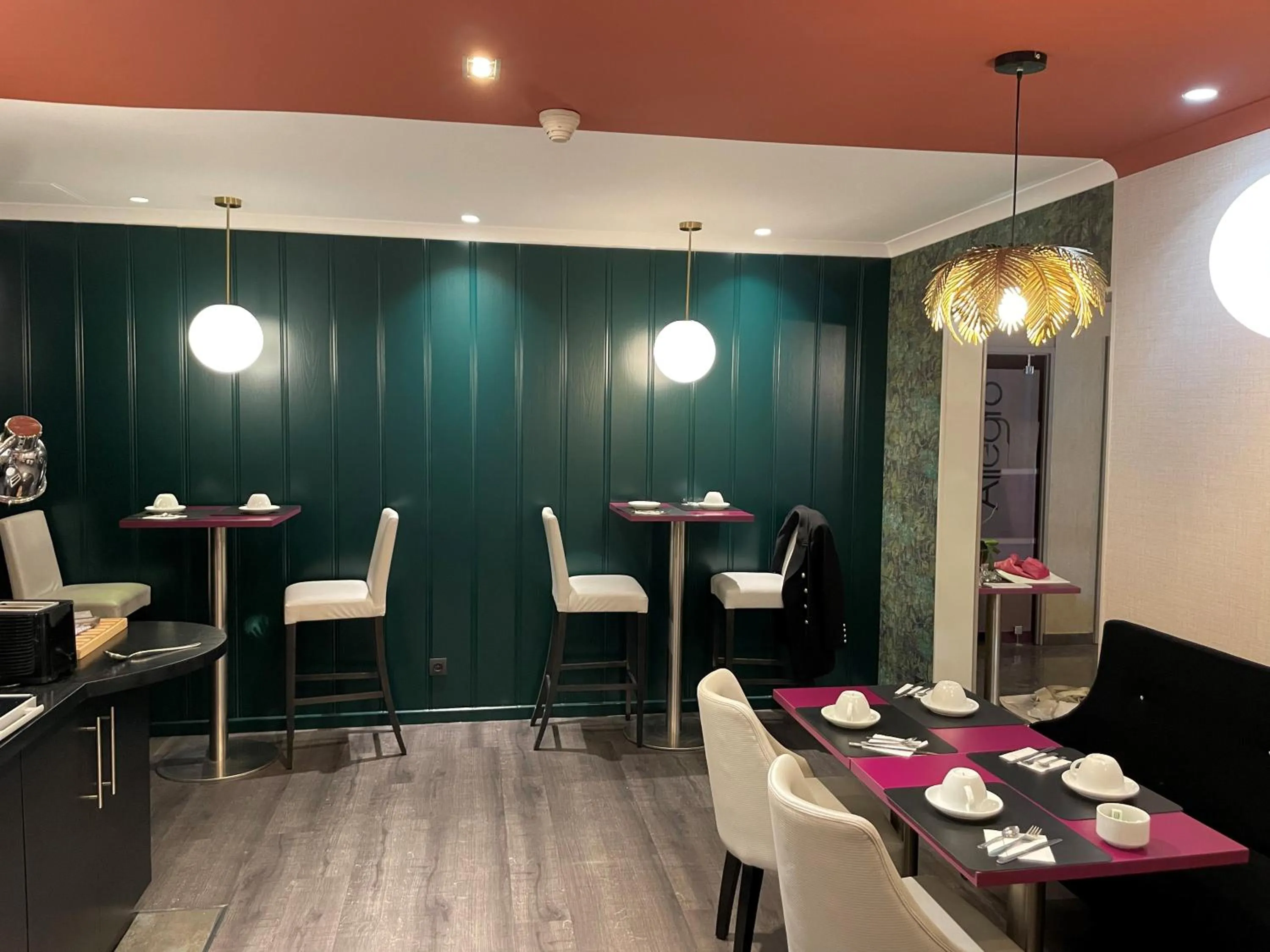 Breakfast in Best Western Allegro Nation