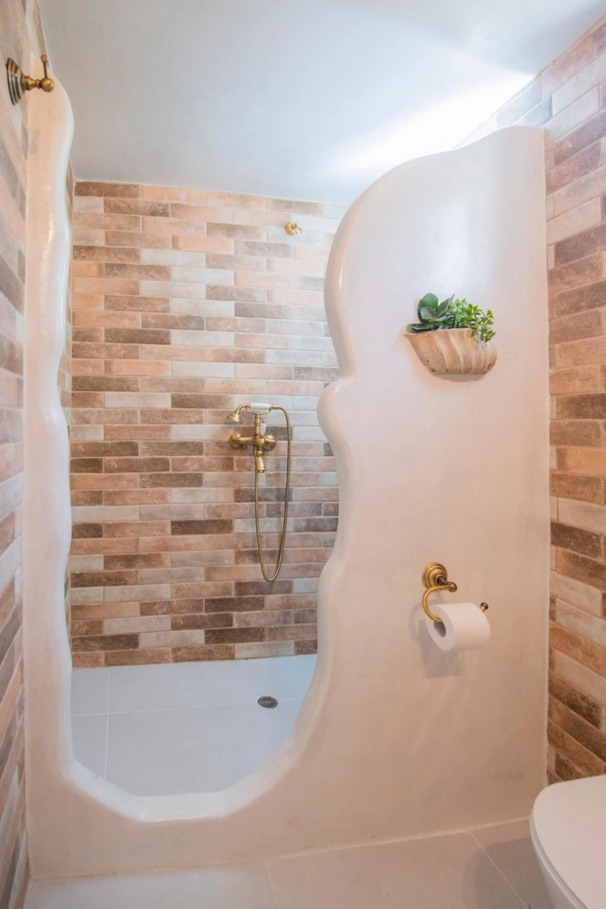 Shower in Starlight Luxury Seaside Villa & Suites