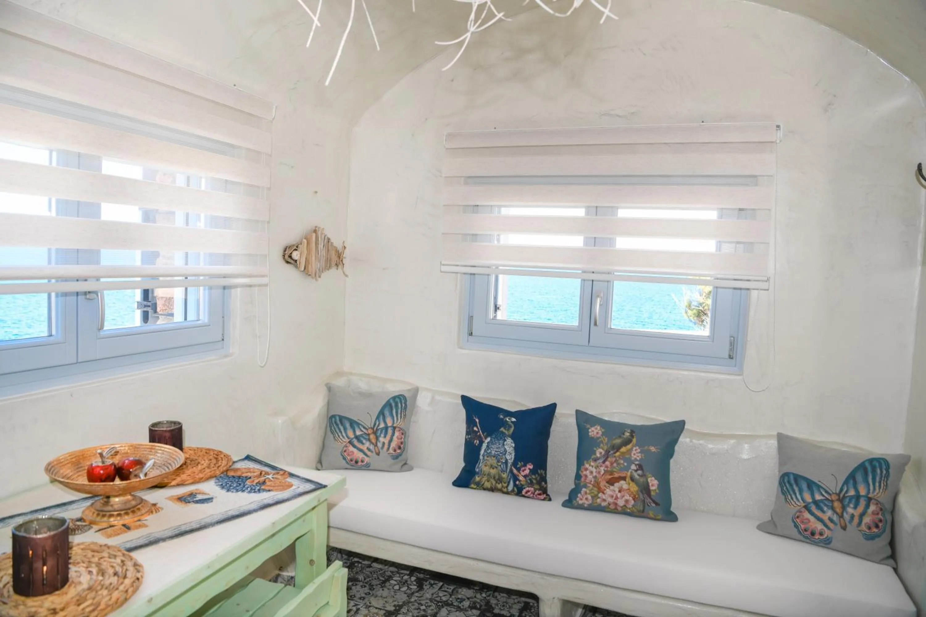 Seating area in Starlight Luxury Seaside Villa & Suites