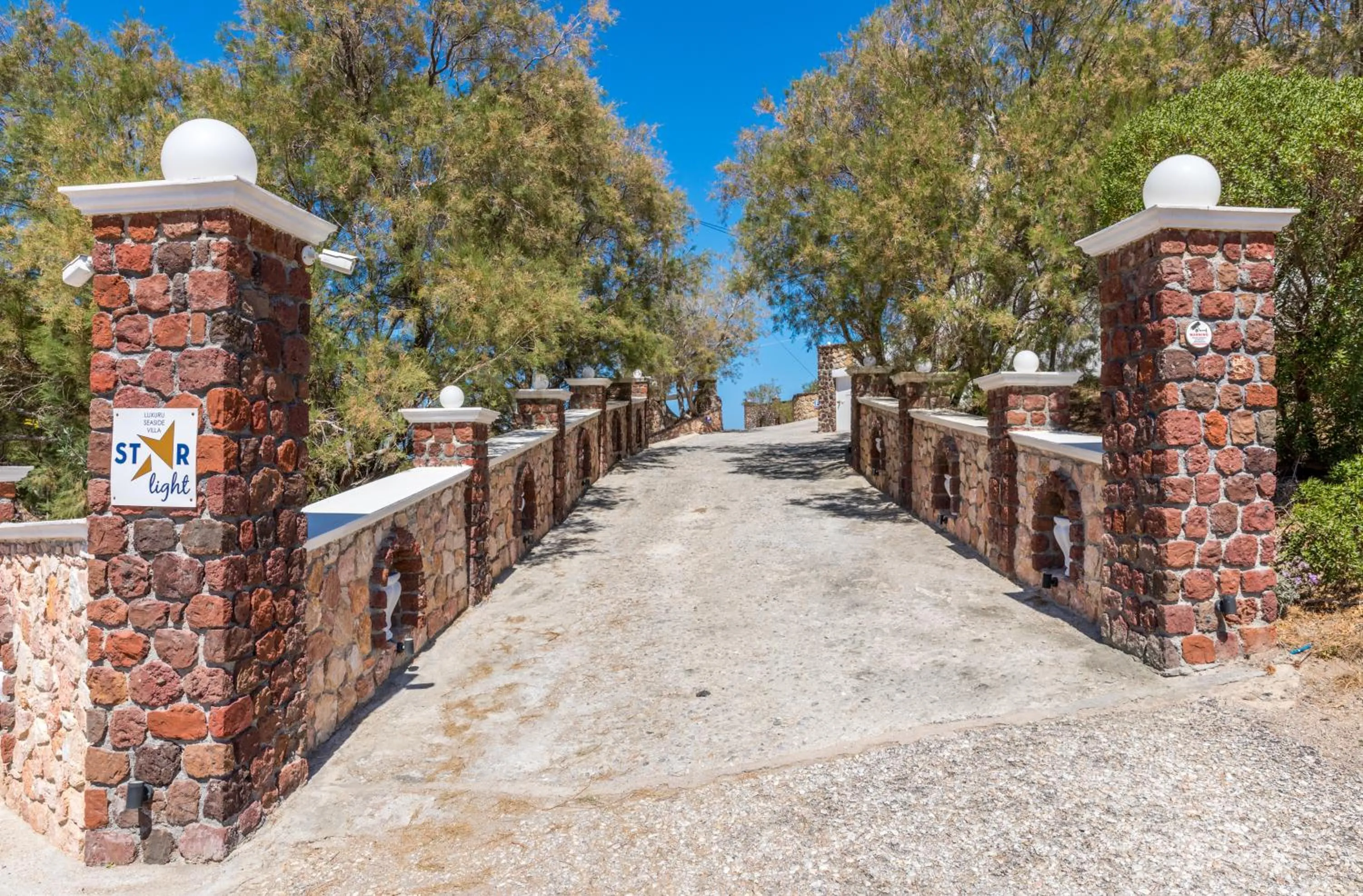 Property building in Starlight Luxury Seaside Villa & Suites