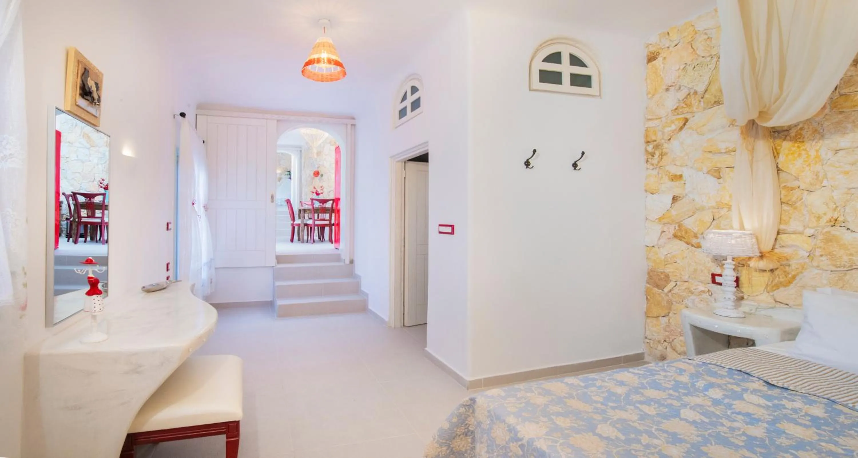 Photo of the whole room, Bed in Starlight Luxury Seaside Villa & Suites