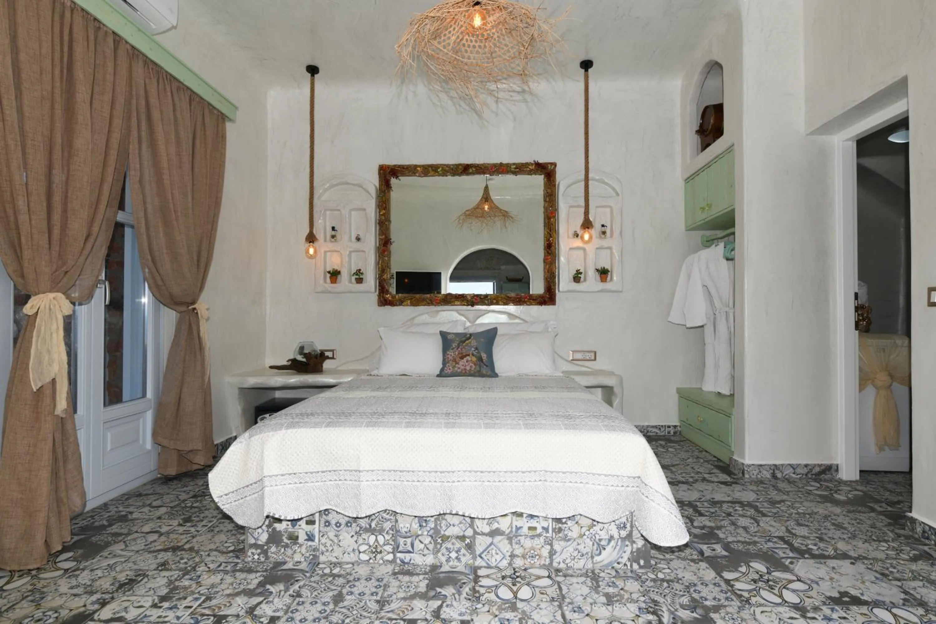 Property building, Bed in Starlight Luxury Seaside Villa & Suites