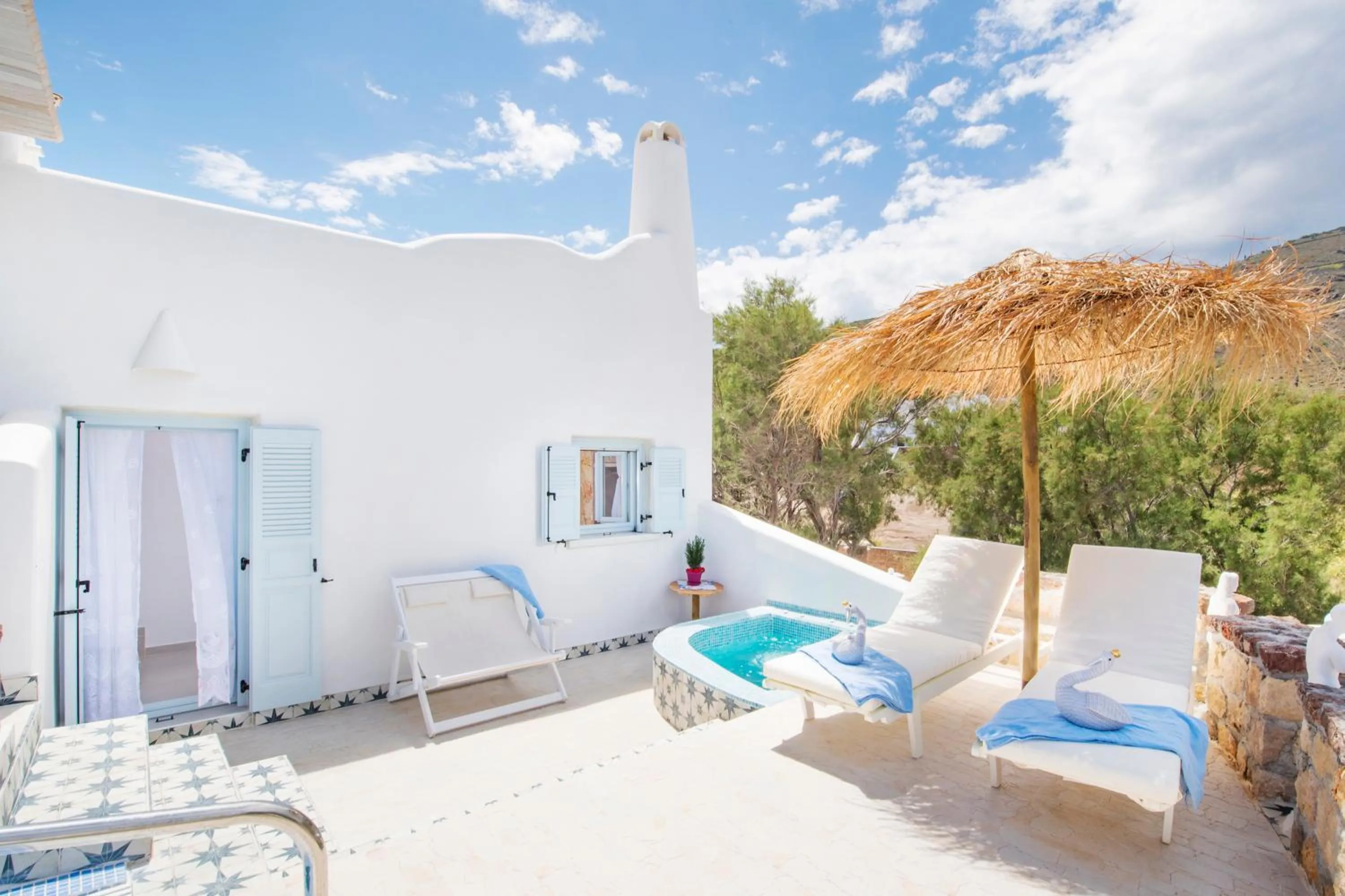 Property building in Starlight Luxury Seaside Villa & Suites