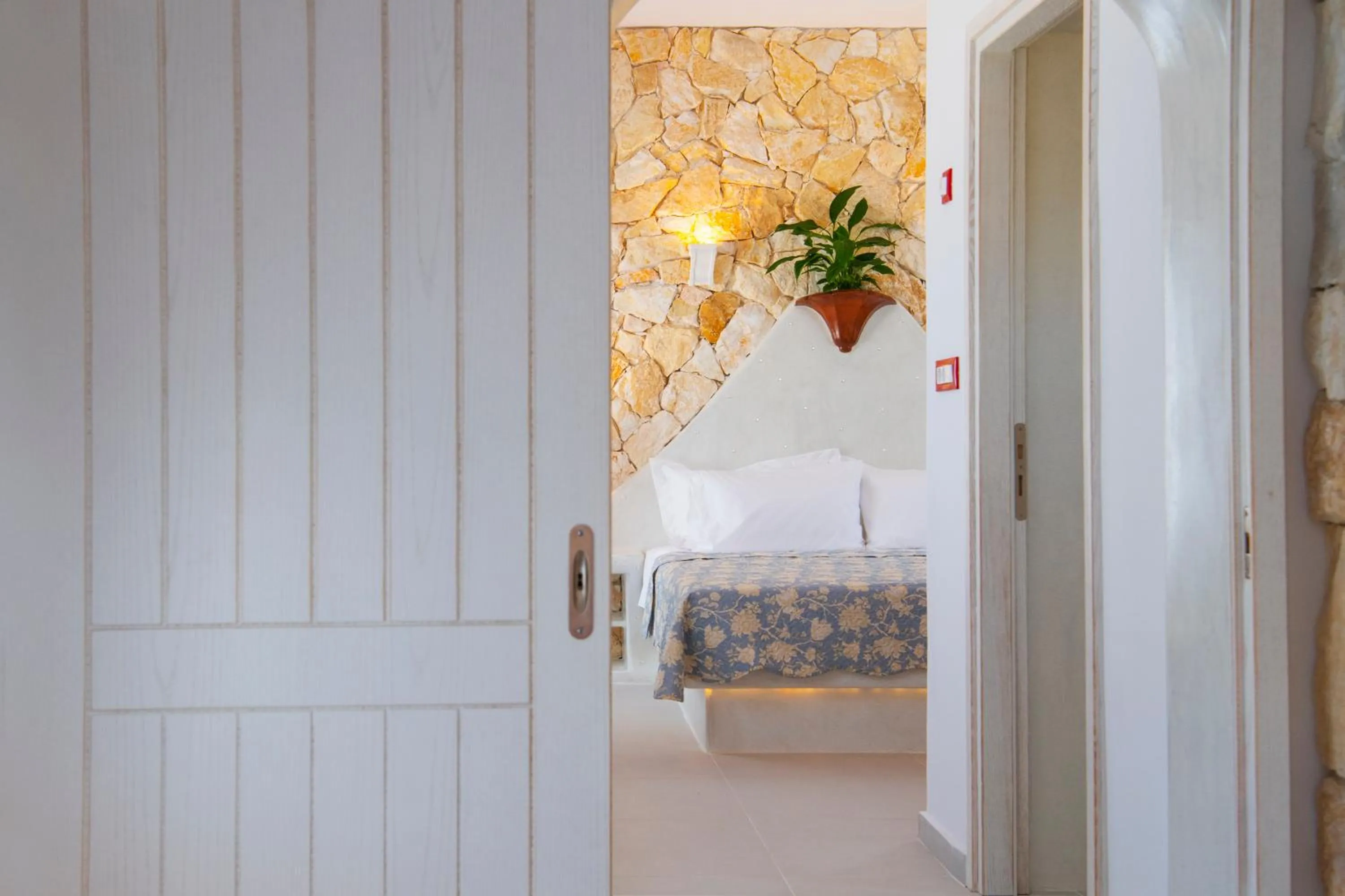 Steam room, Bed in Starlight Luxury Seaside Villa & Suites