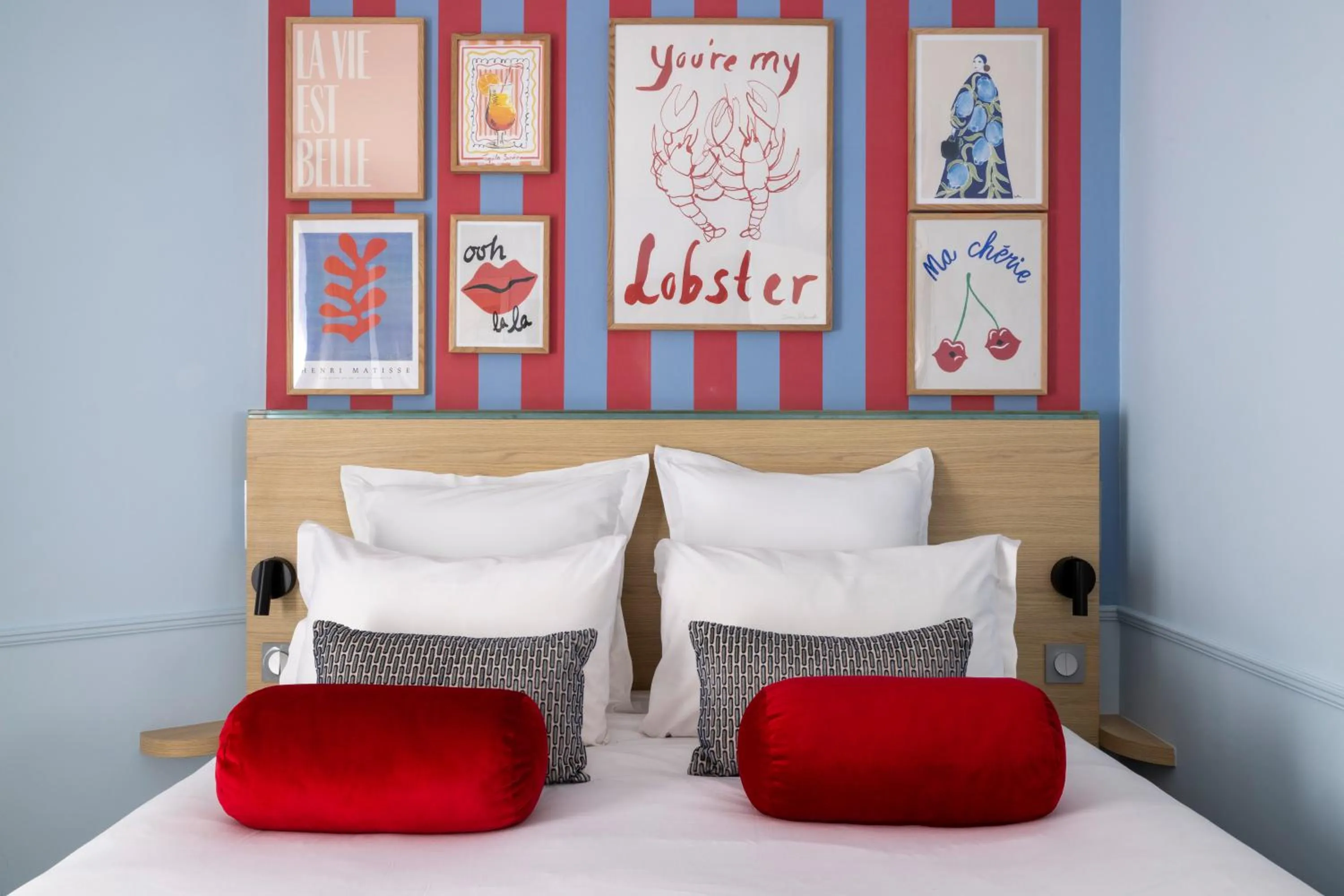 Bed in Hotel La Folie des Pres - Saint-Germain-des-Pres