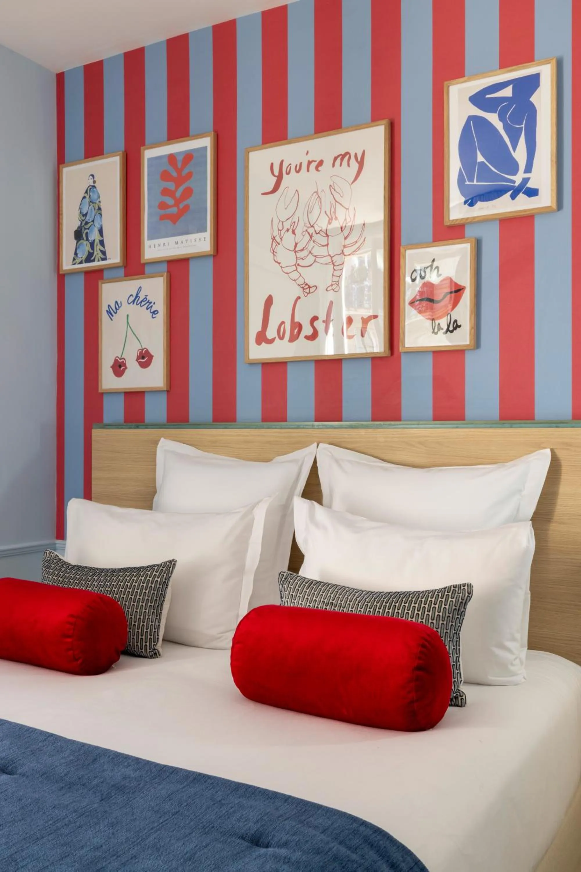 Bed in Hotel La Folie des Pres - Saint-Germain-des-Pres