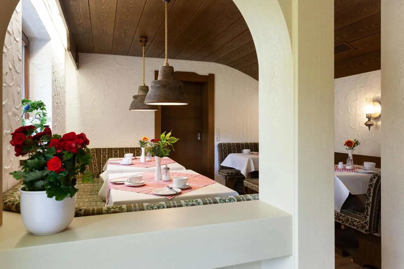 Restaurant/places to eat in Hotel Petra