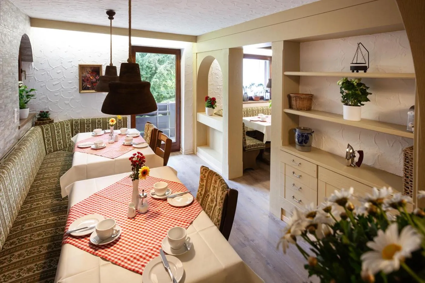 Restaurant/places to eat in Hotel Petra