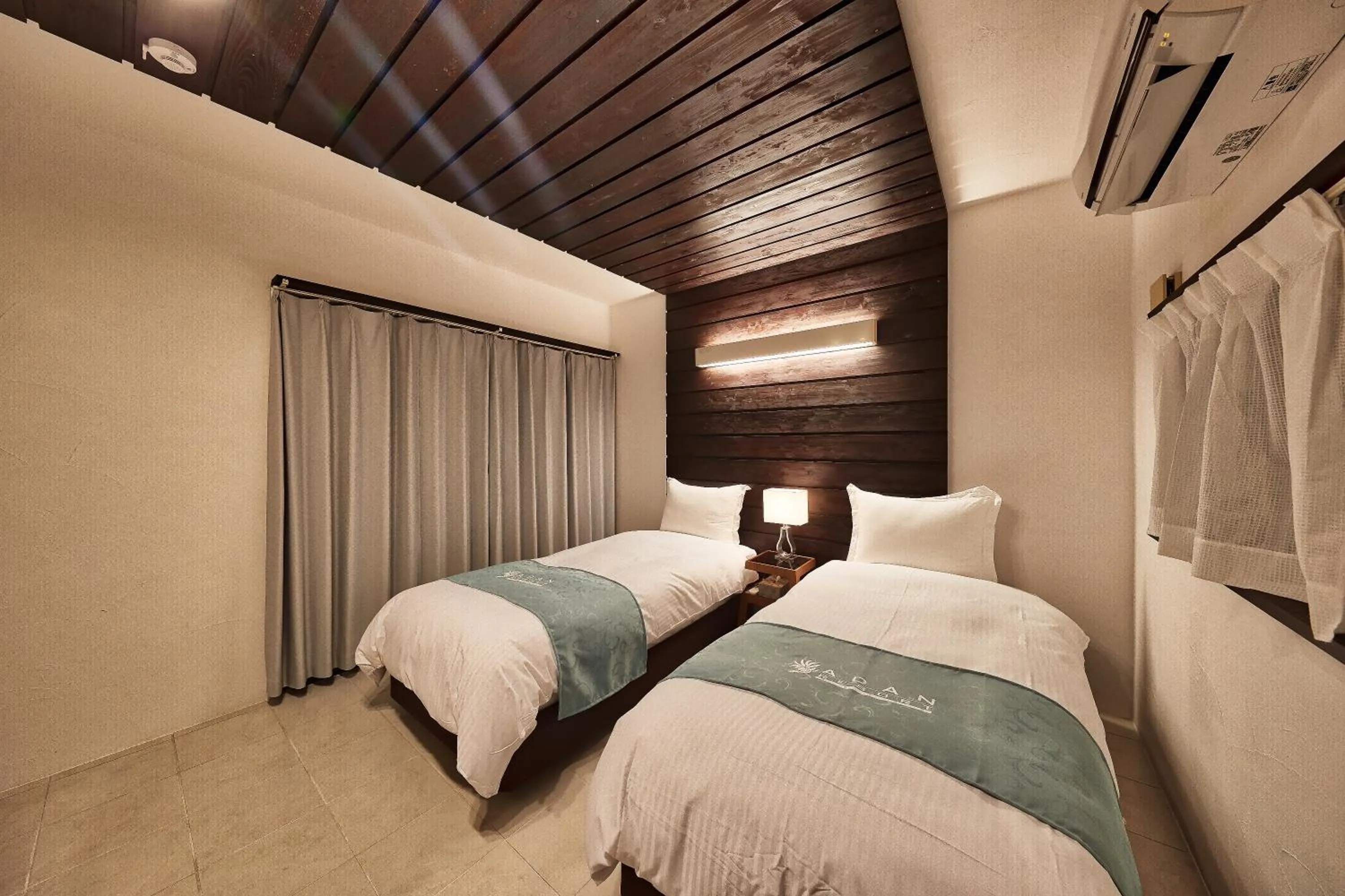 Bed in Sky Villa Toyohara