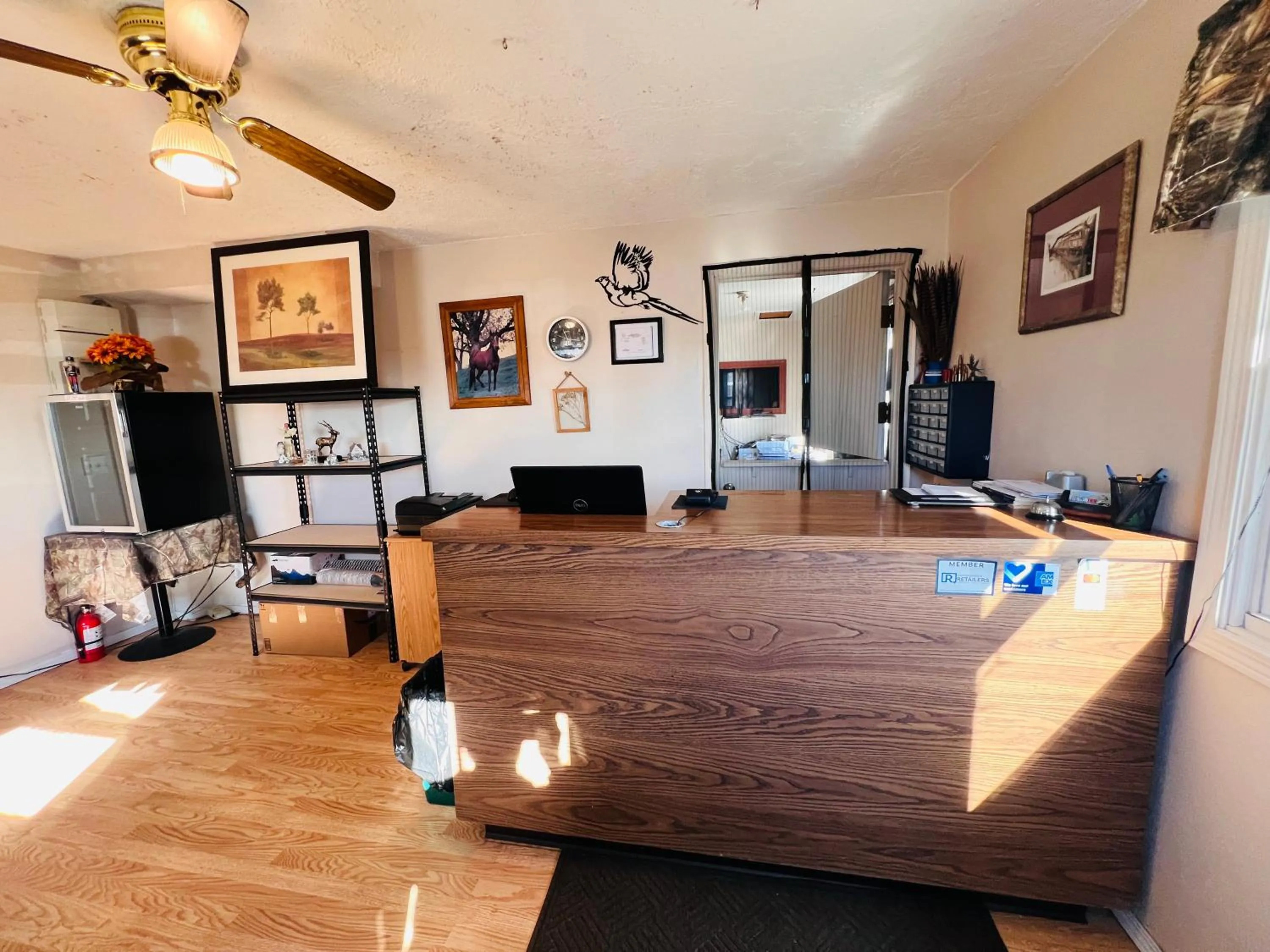 Lobby or reception in Dew Drop Inn Motel by OYO Miller SD