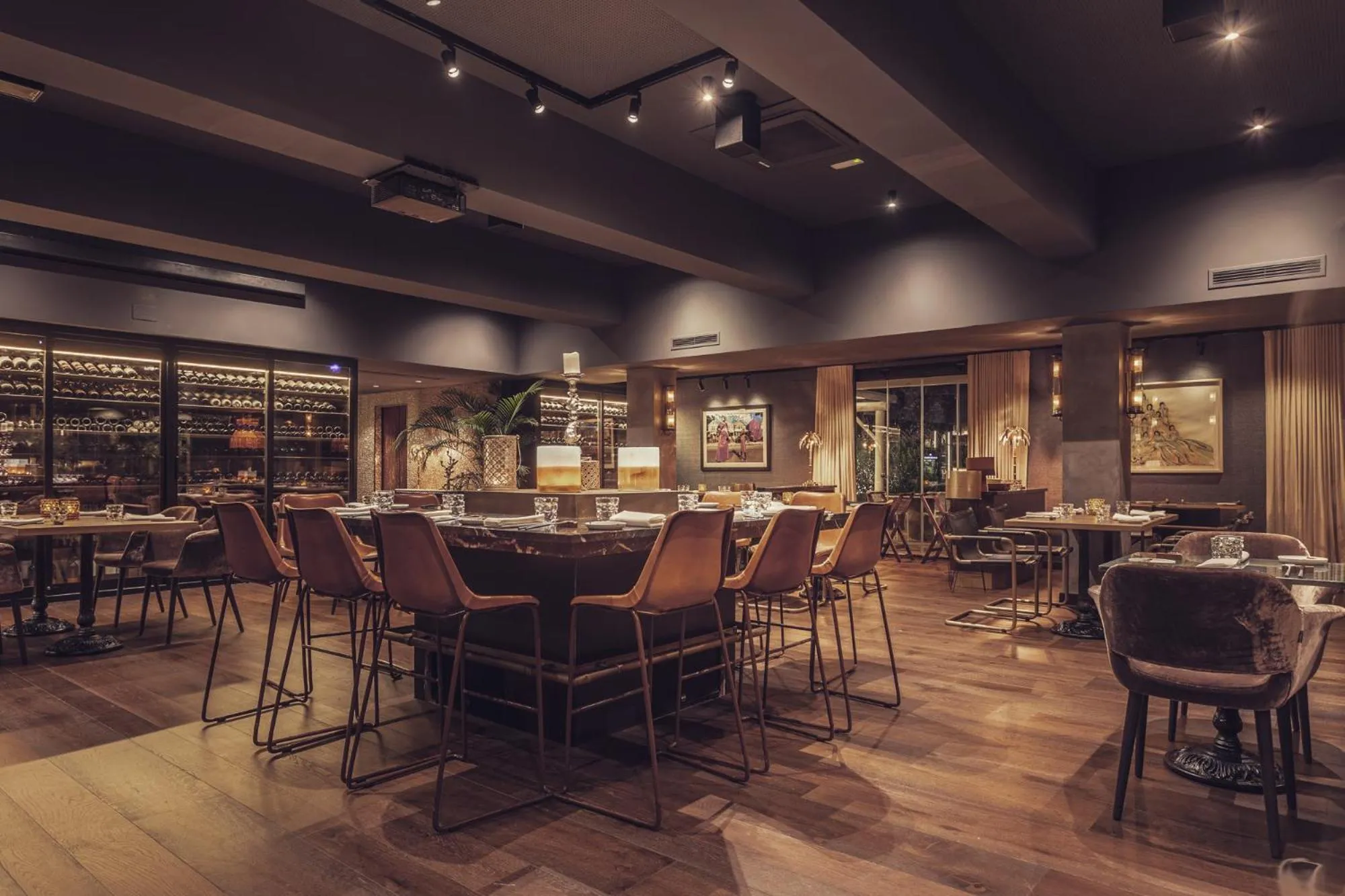 Restaurant/places to eat in Boho Club