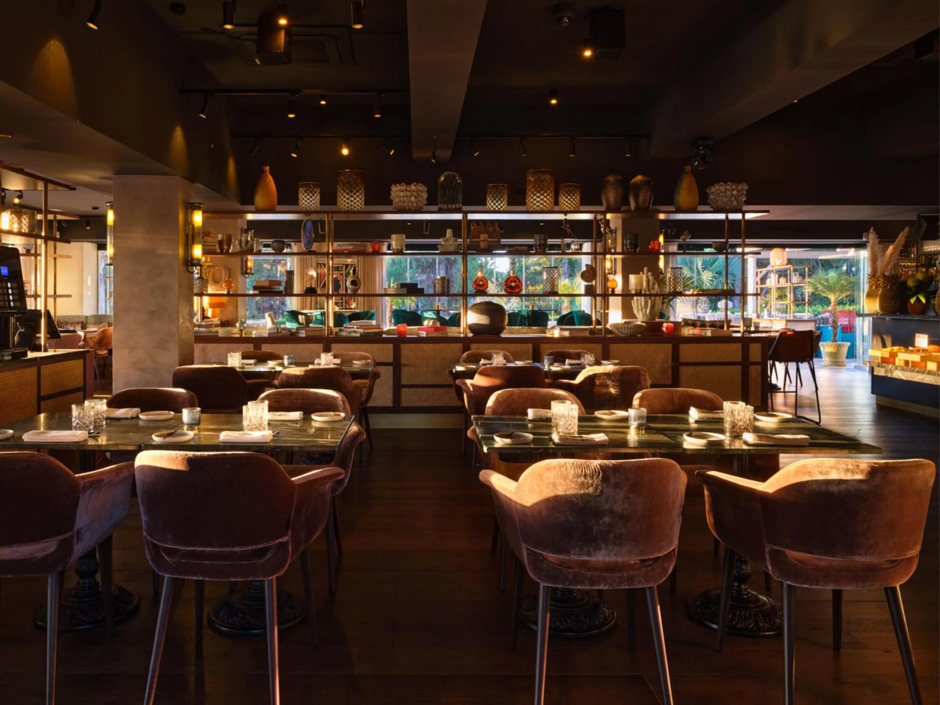 Restaurant/places to eat in Boho Club