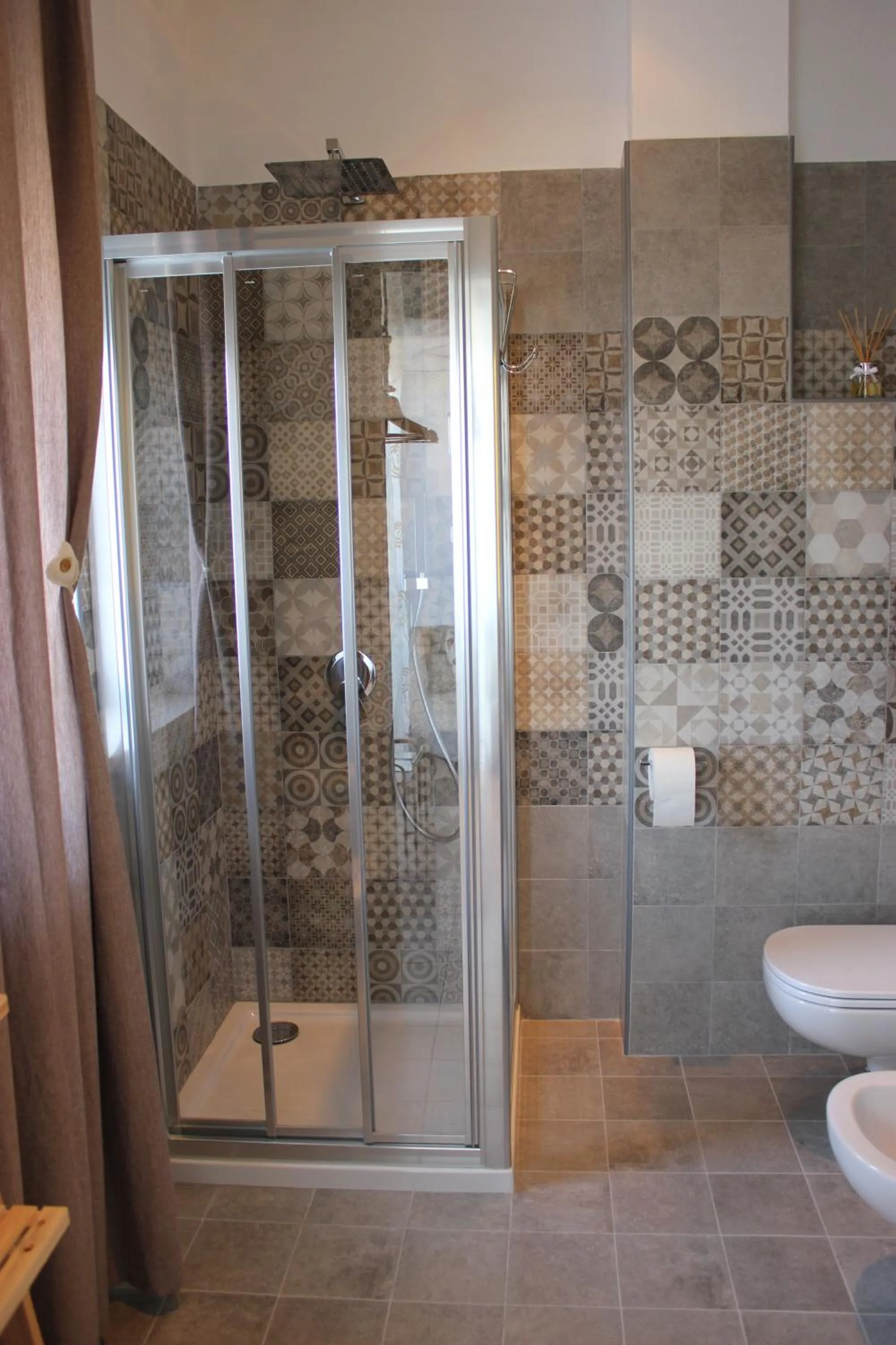 Bathroom in odeon rooms