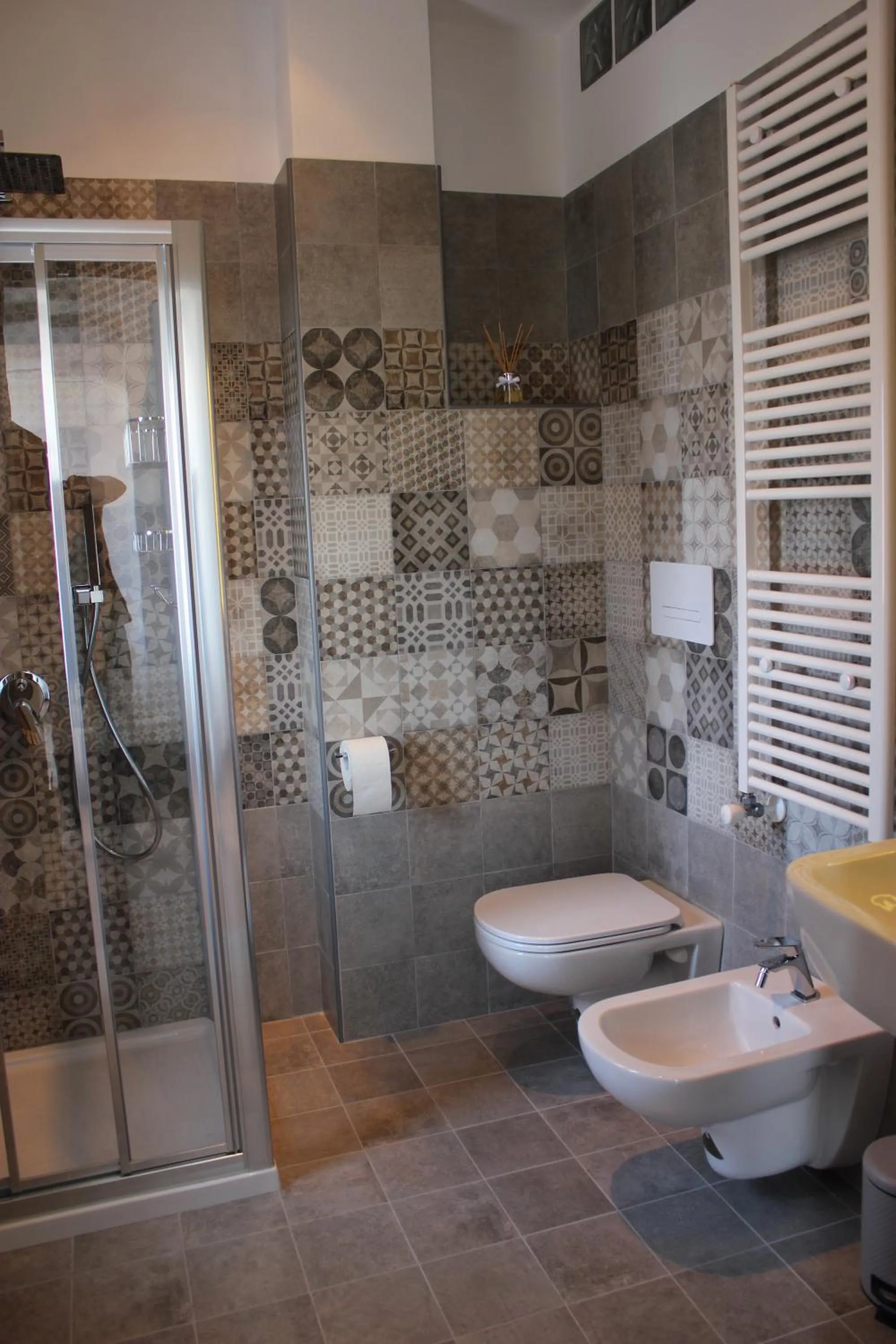 Bathroom in odeon rooms