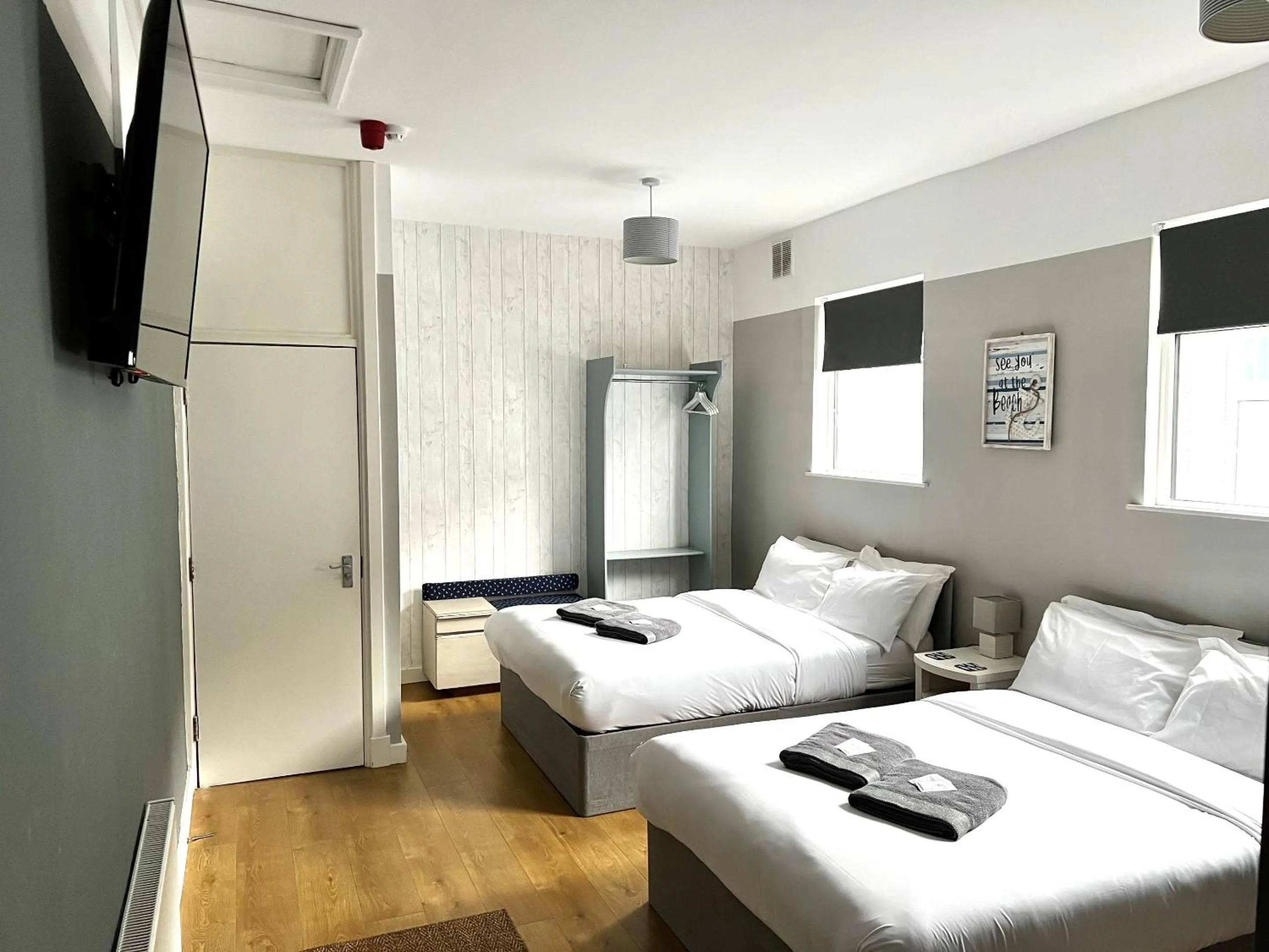 Bedroom, Bed in Central Cove Guesthouse