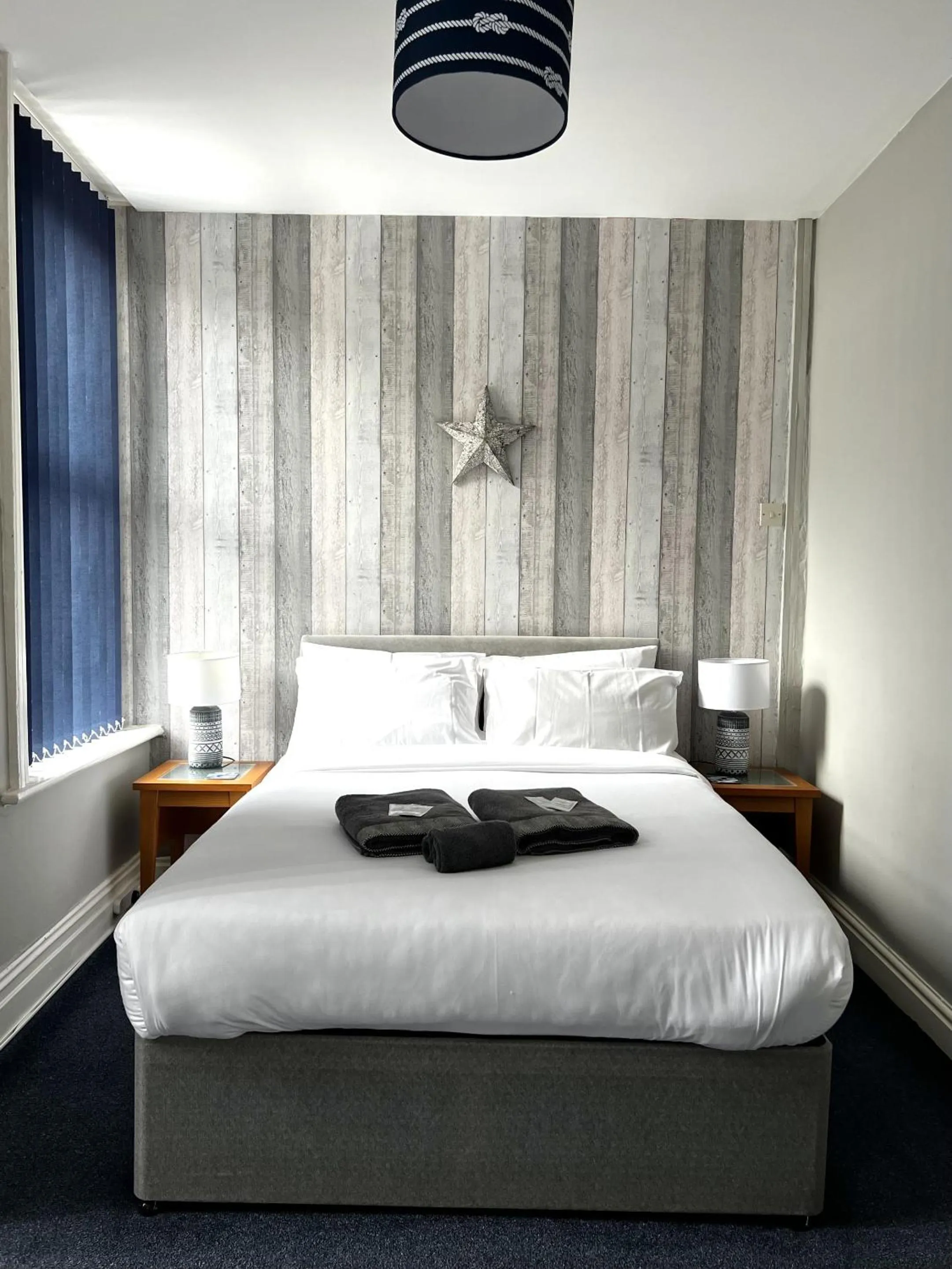 Bedroom, Bed in Central Cove Guesthouse