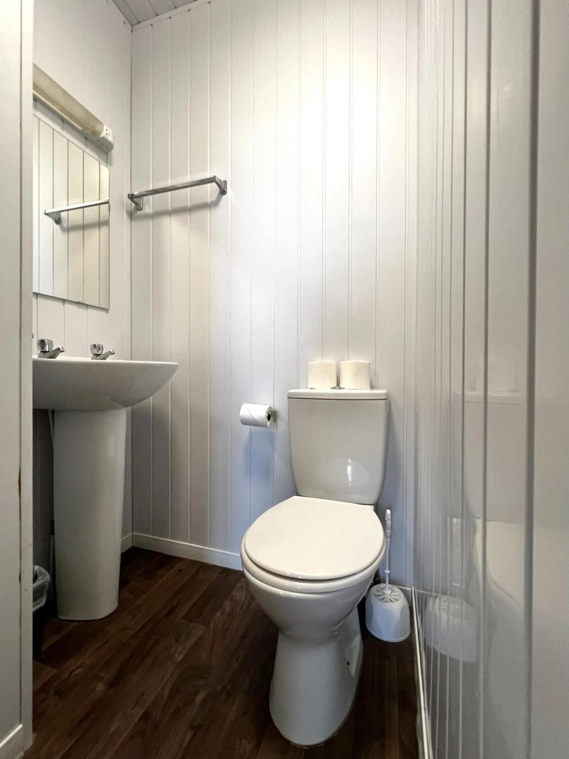 Bathroom in Central Cove Guesthouse