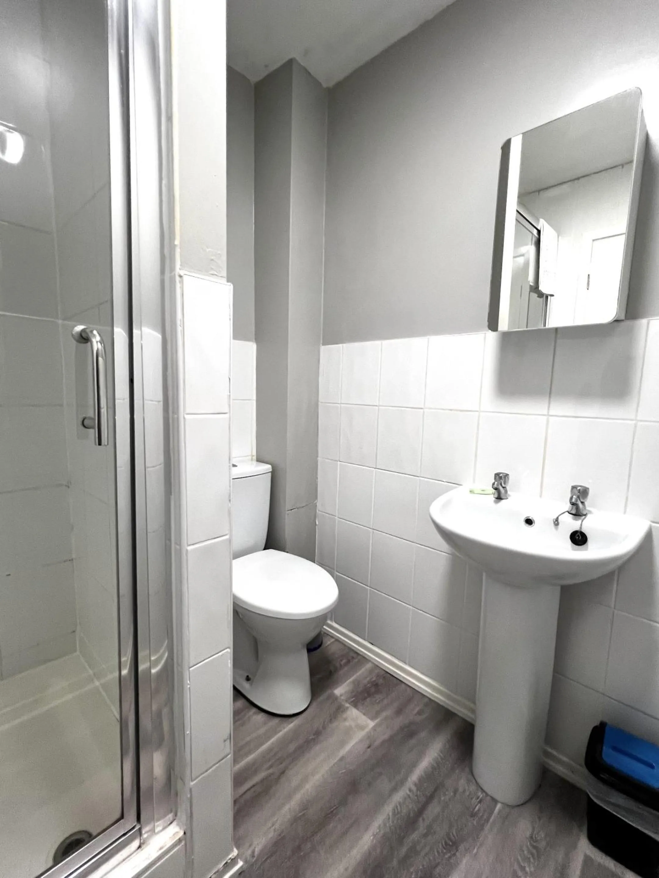 Bathroom in Central Cove Guesthouse