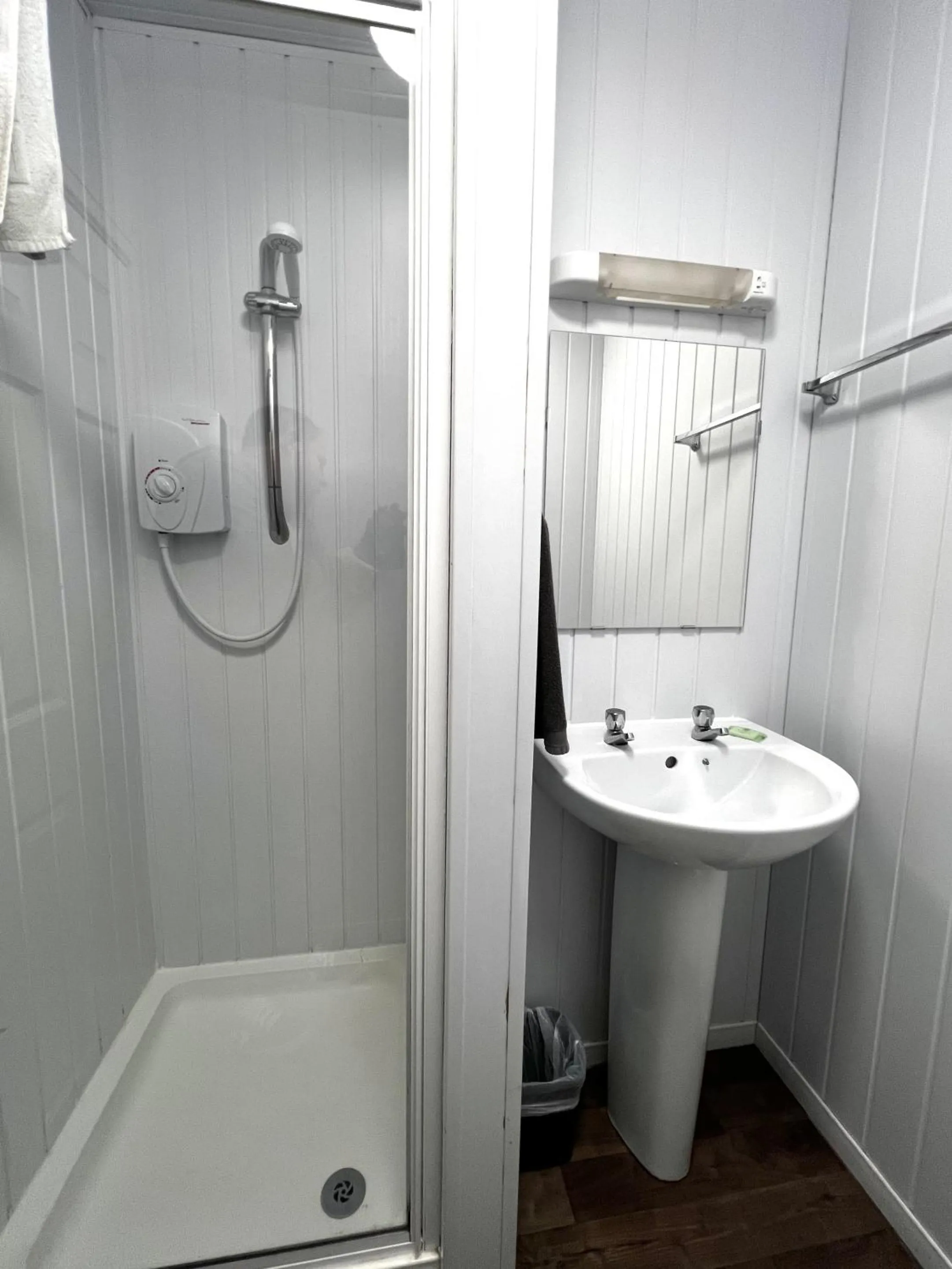 Bathroom in Central Cove Guesthouse