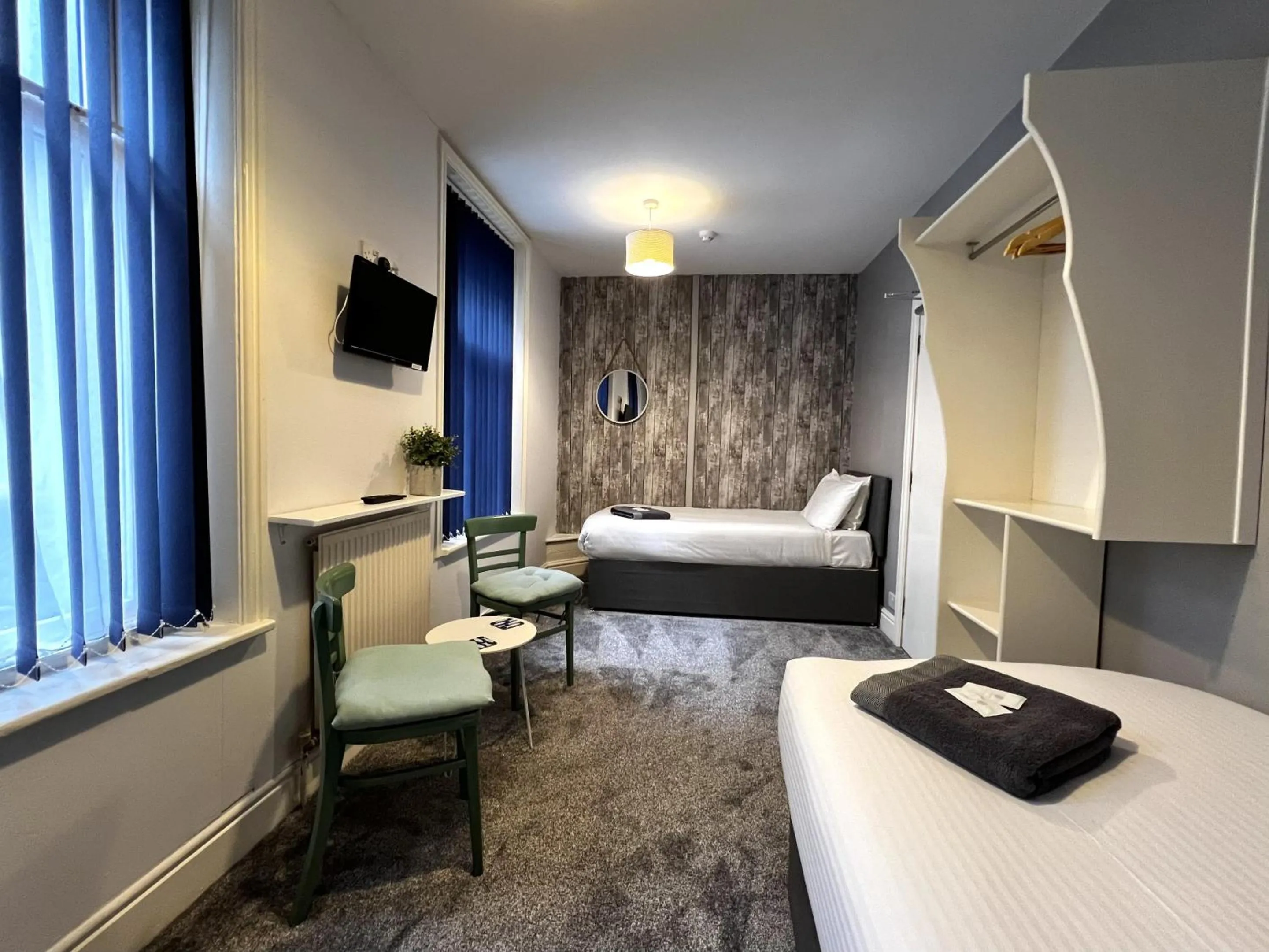 Bedroom, Bed in Central Cove Guesthouse