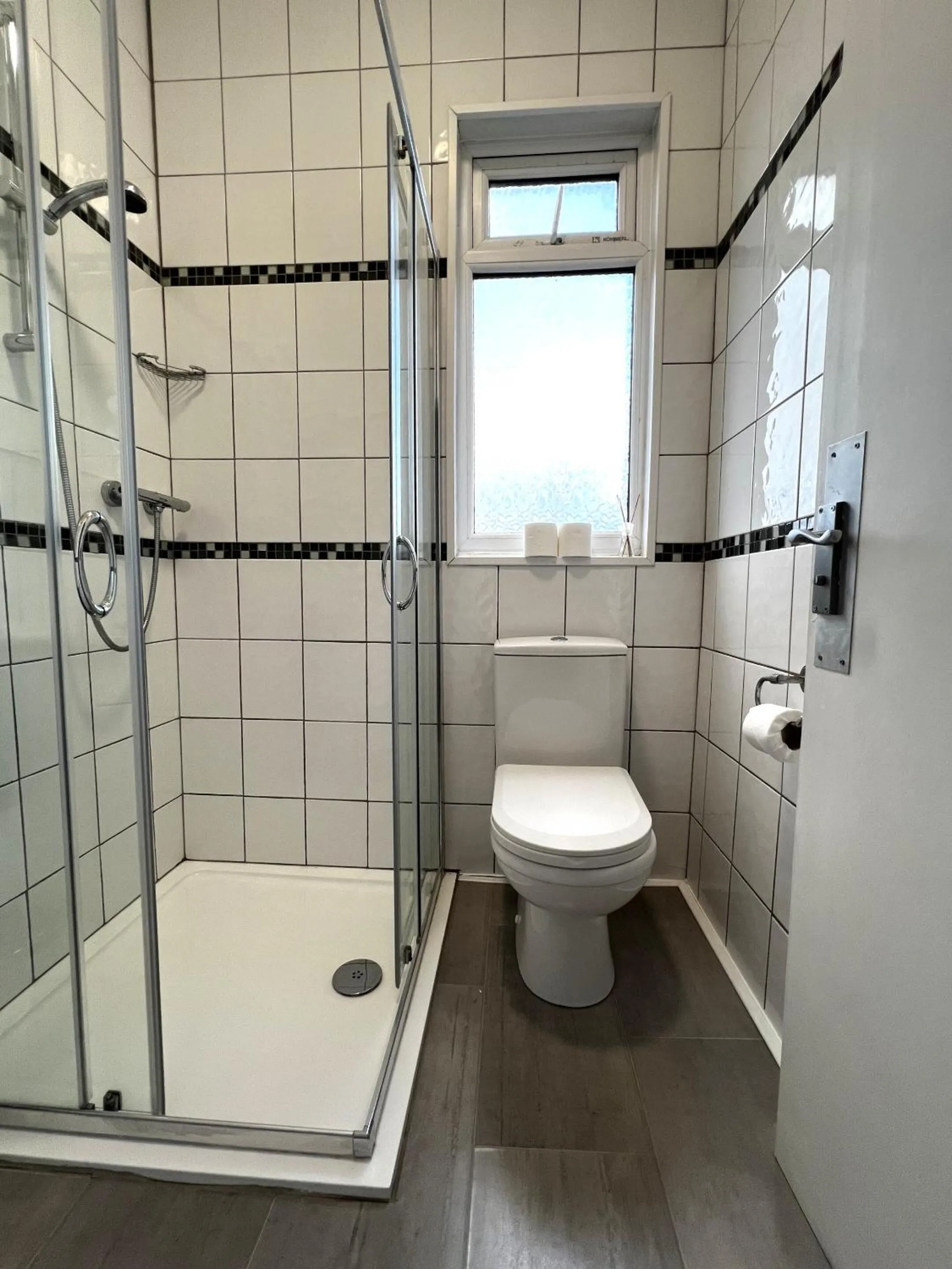 Bathroom in Central Cove Guesthouse