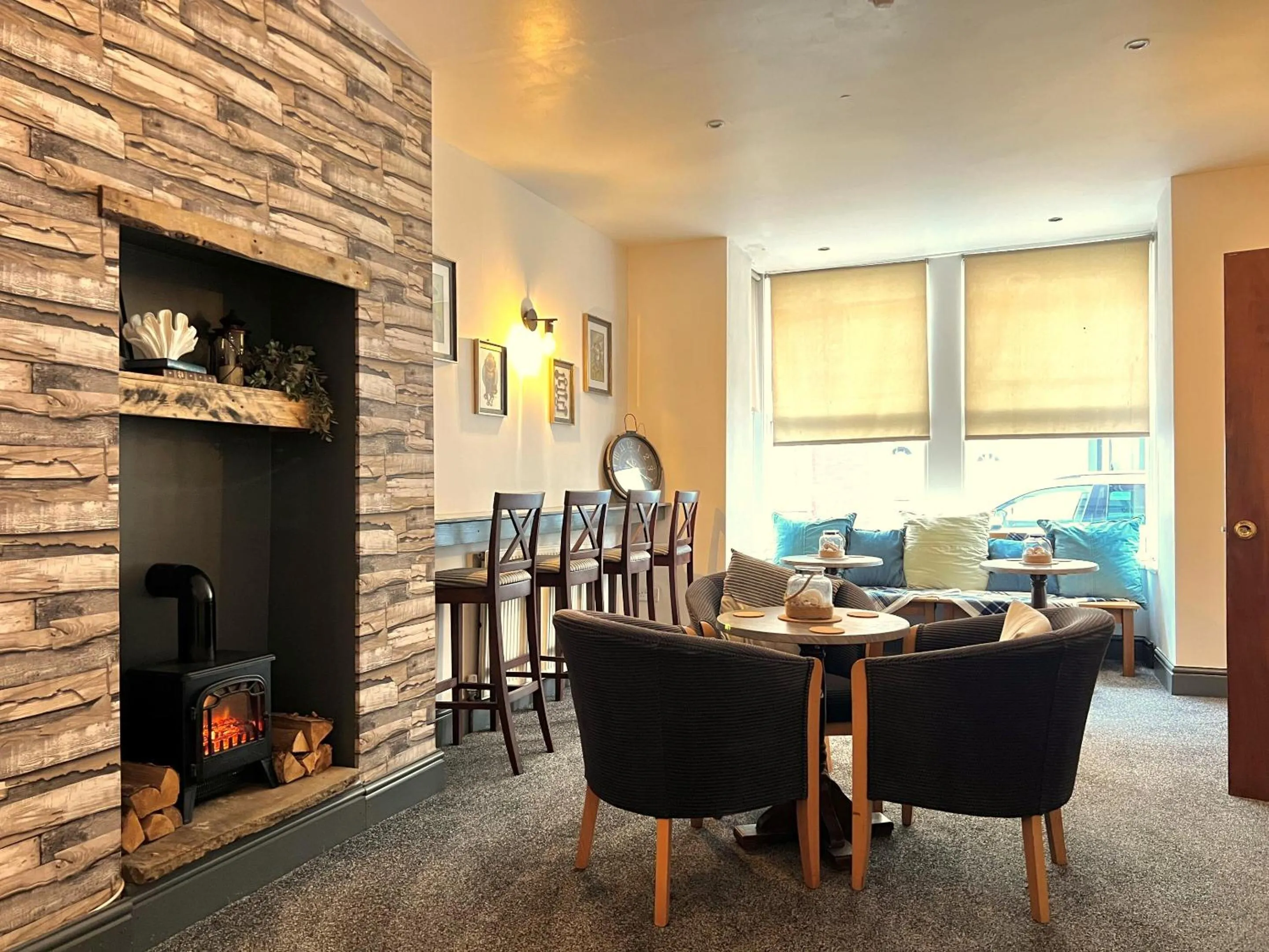 Lobby or reception in Central Cove Guesthouse