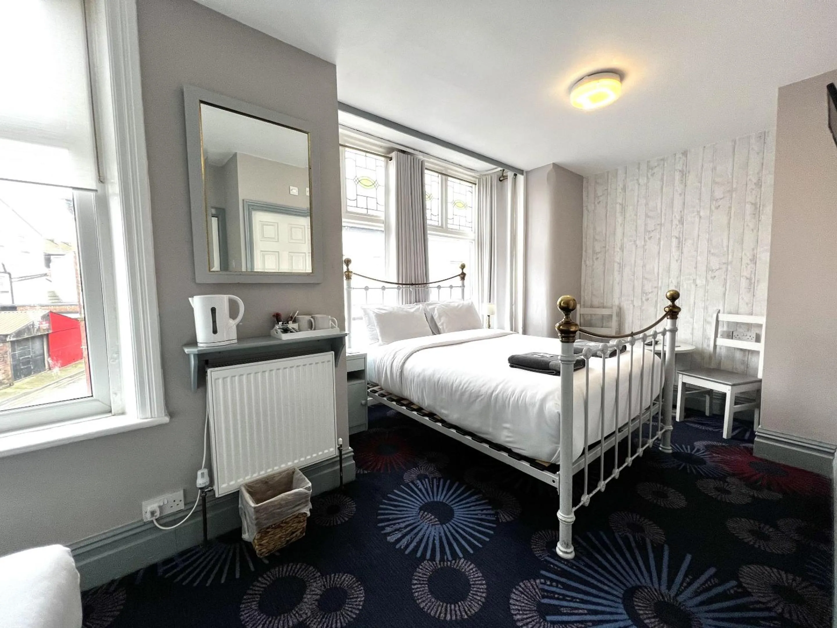 Bedroom, Bed in Central Cove Guesthouse