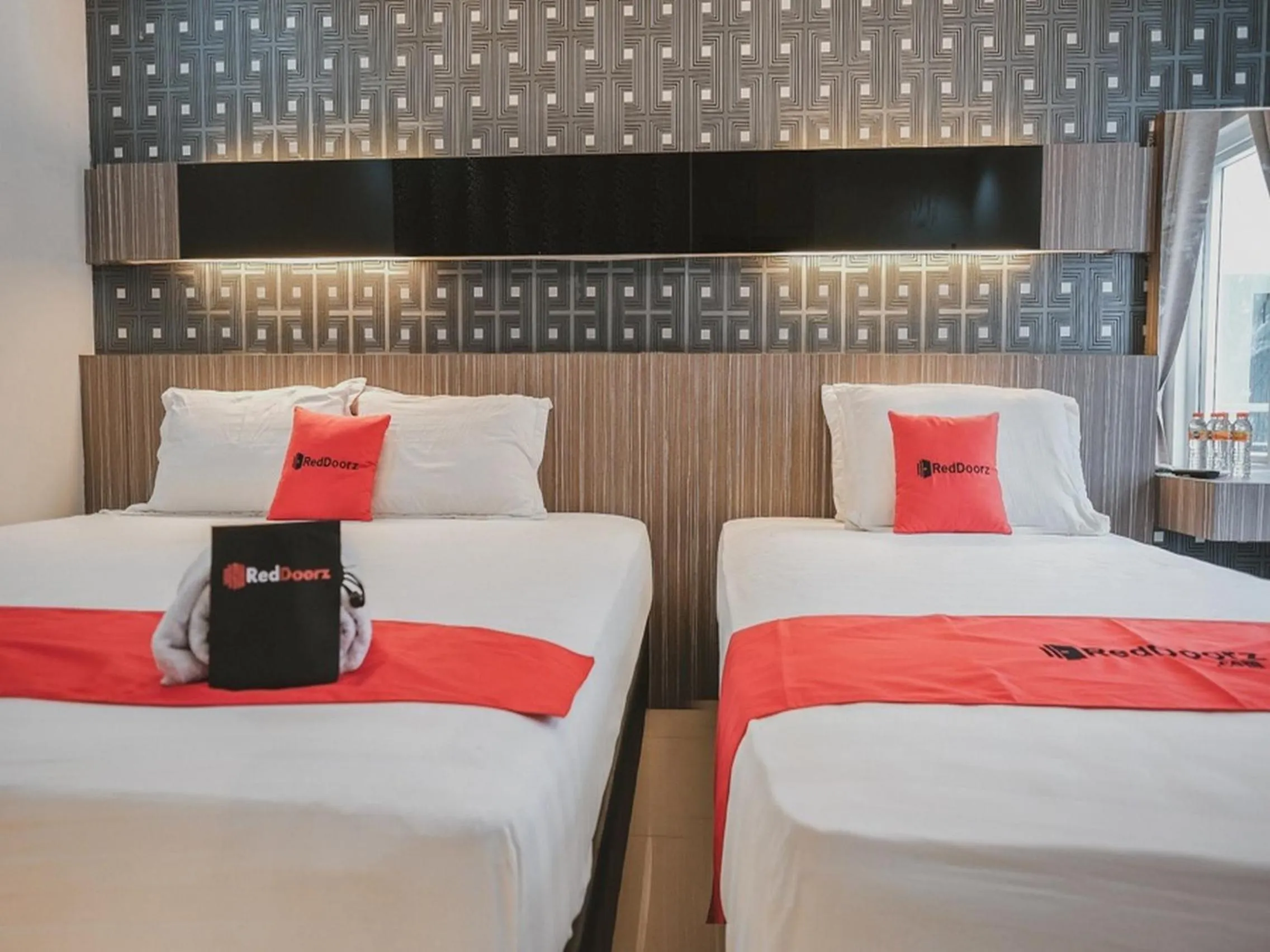 Bedroom, Bed in RedDoorz @ Jamin Ginting Medan