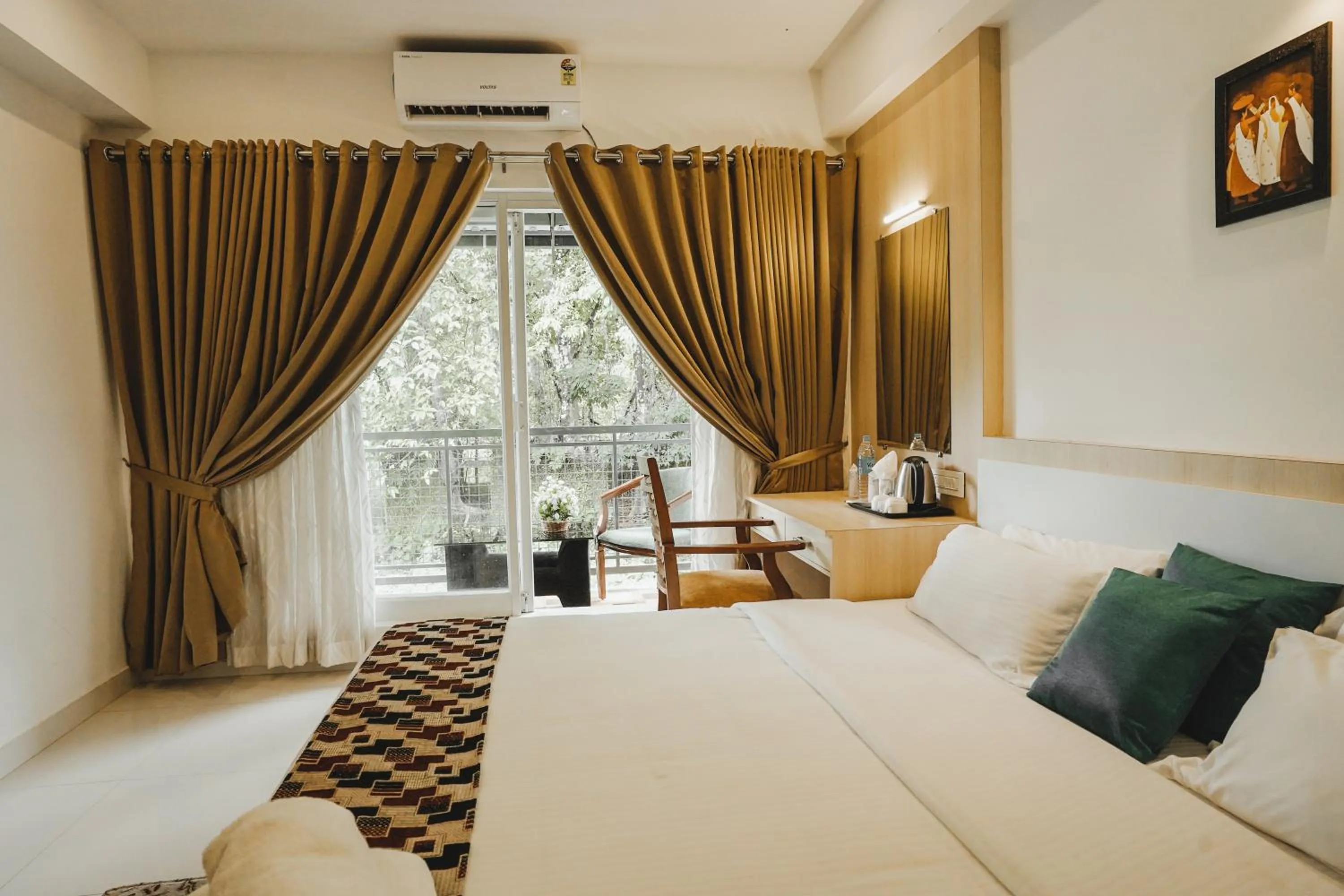 Bedroom, Bed in Athirappilly Rainland Resort