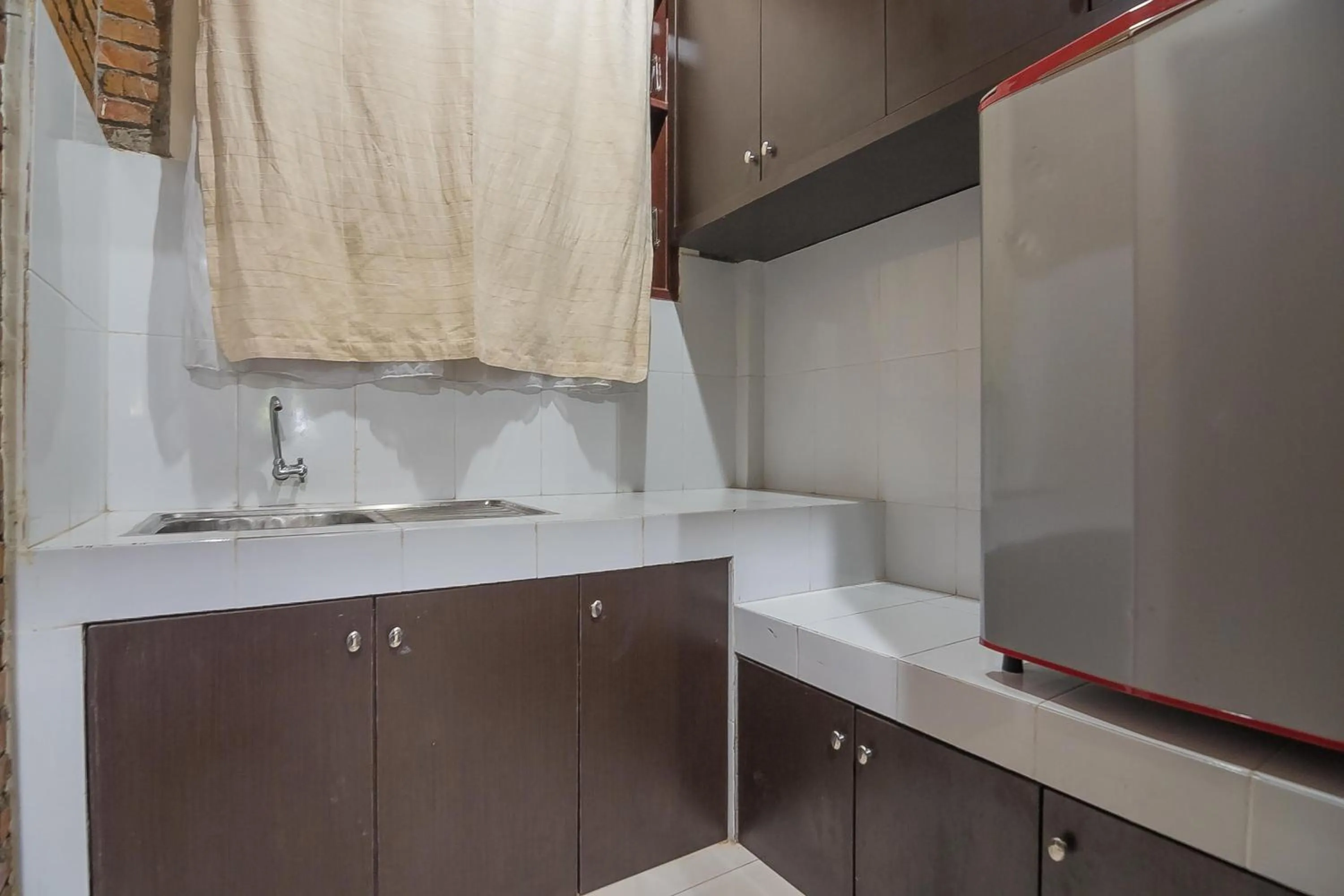 RedDoorz Plus near Cambridge City Square 2 Medan