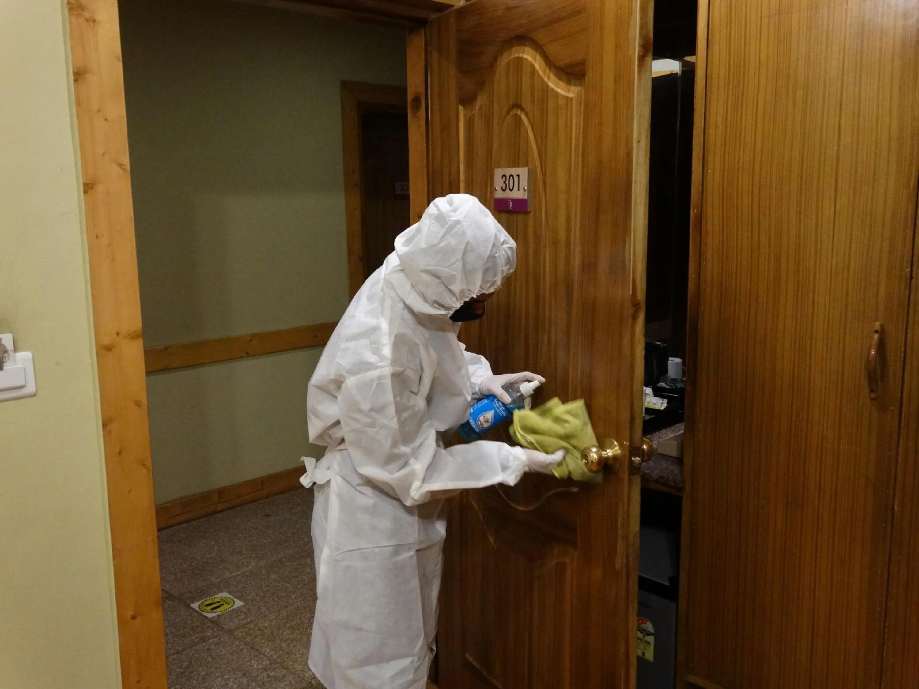 People in Regenta Inn by Riverside Manali