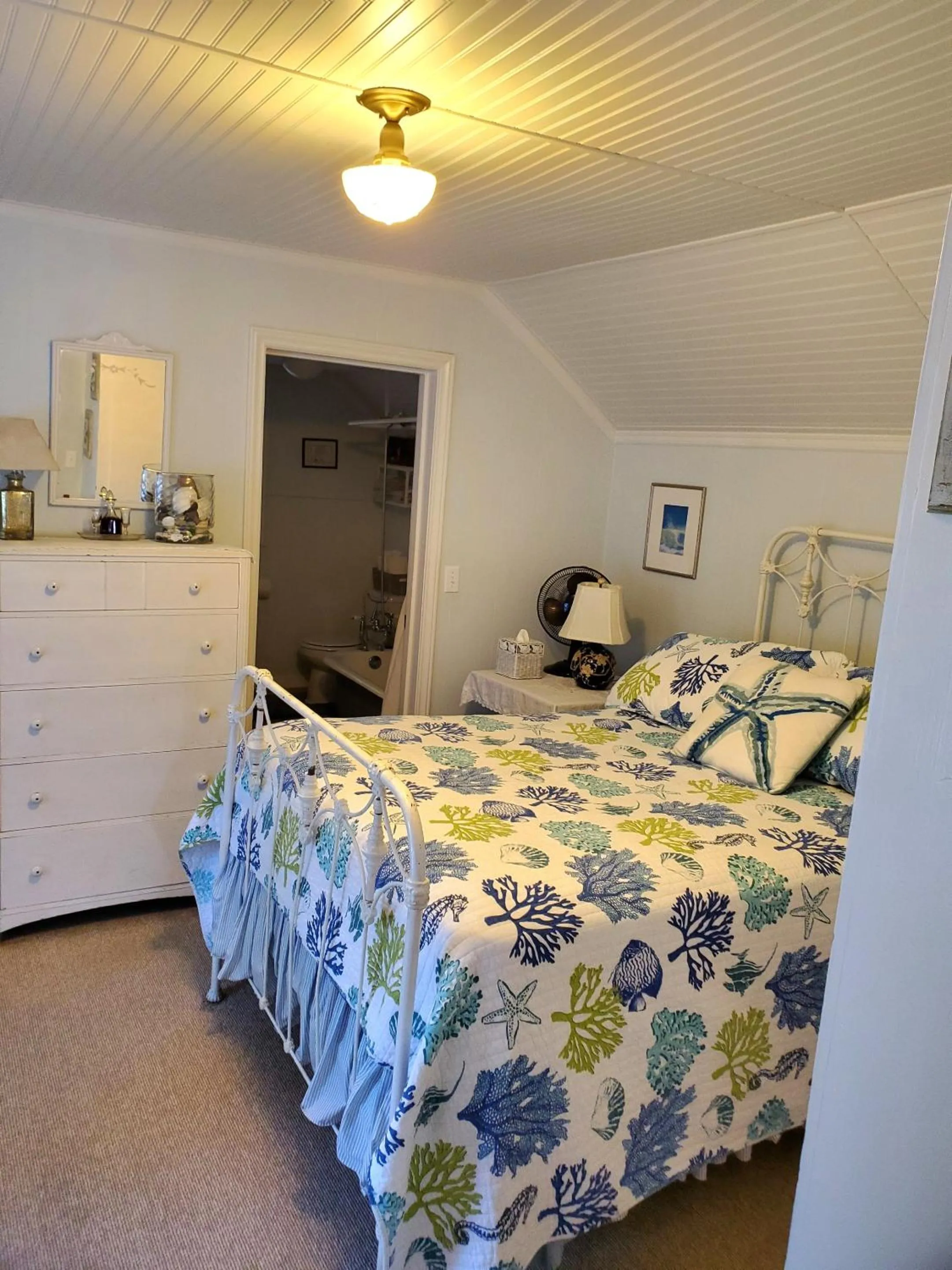 Bedroom, Bed in Bay Cottage Getaway