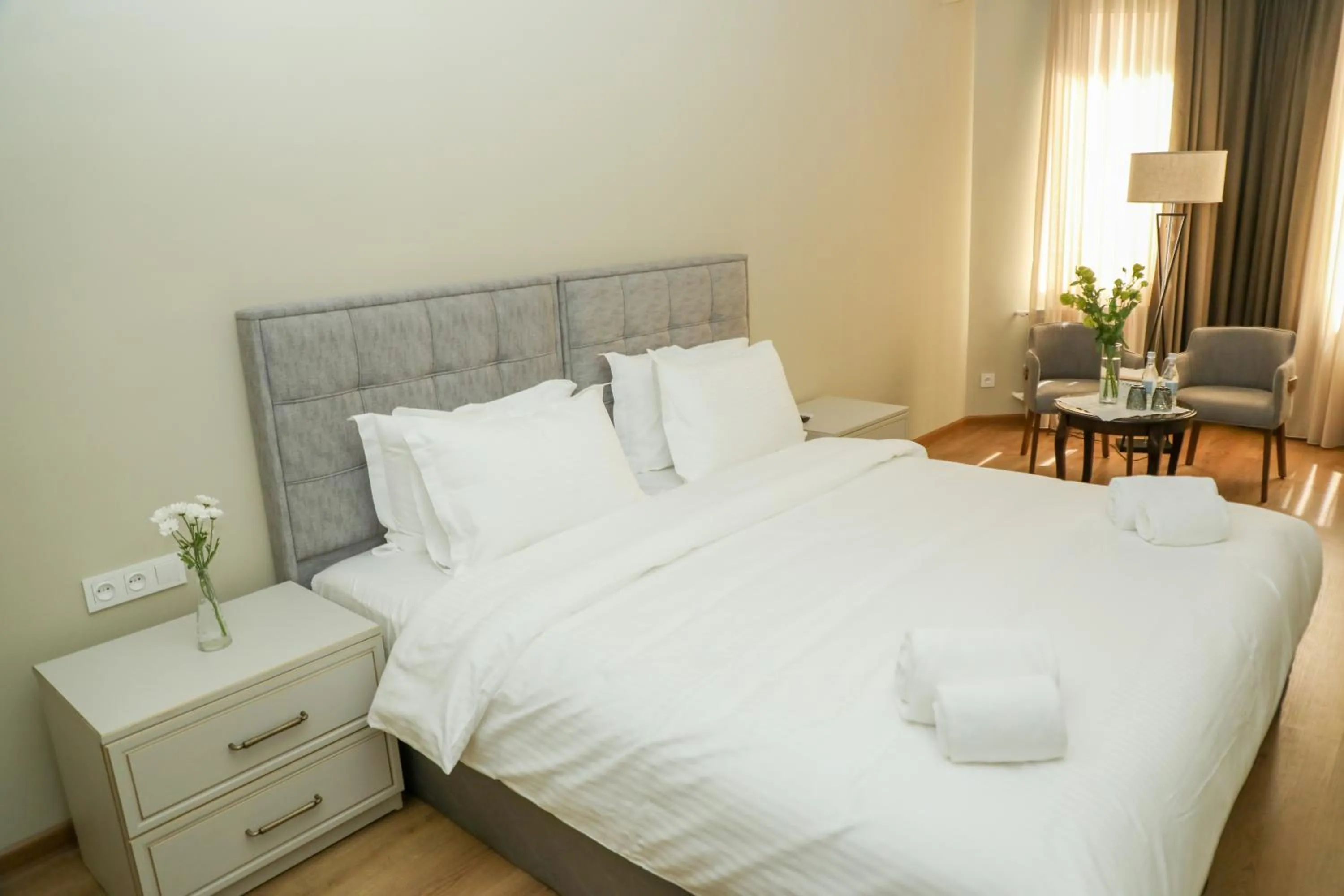 Photo of the whole room, Bed in Teryan Pushkin Apart Hotel