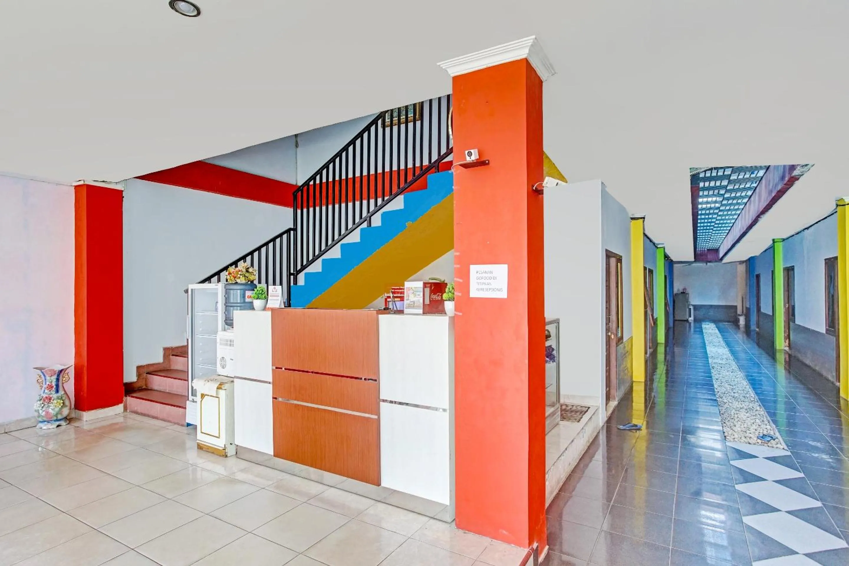 Lobby or reception in Hotel O Enggal Near Gor Saburai Formerly Hotel Pelangi