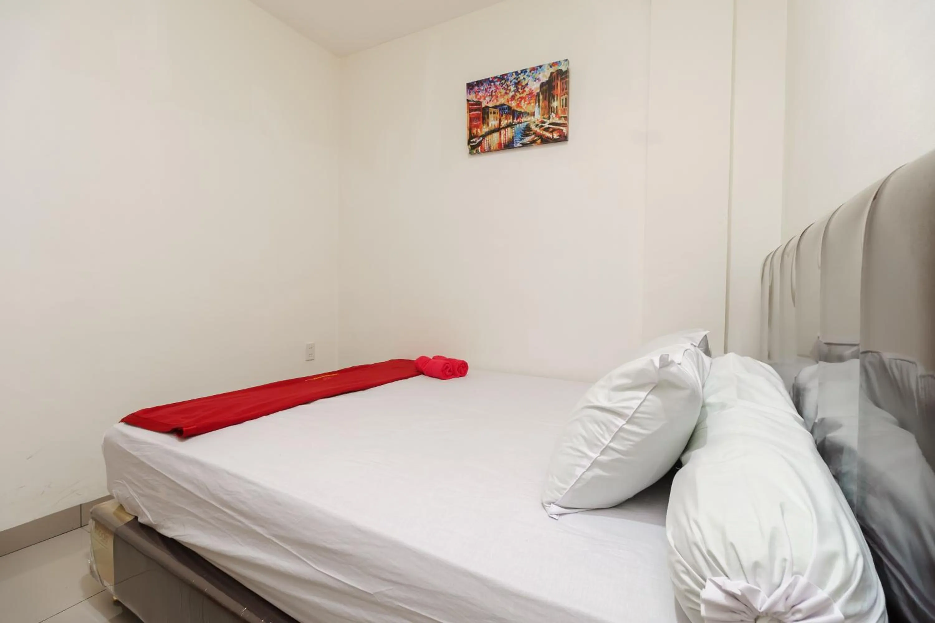 Bedroom in RedDoorz Syariah near Universitas Serambi Mekkah