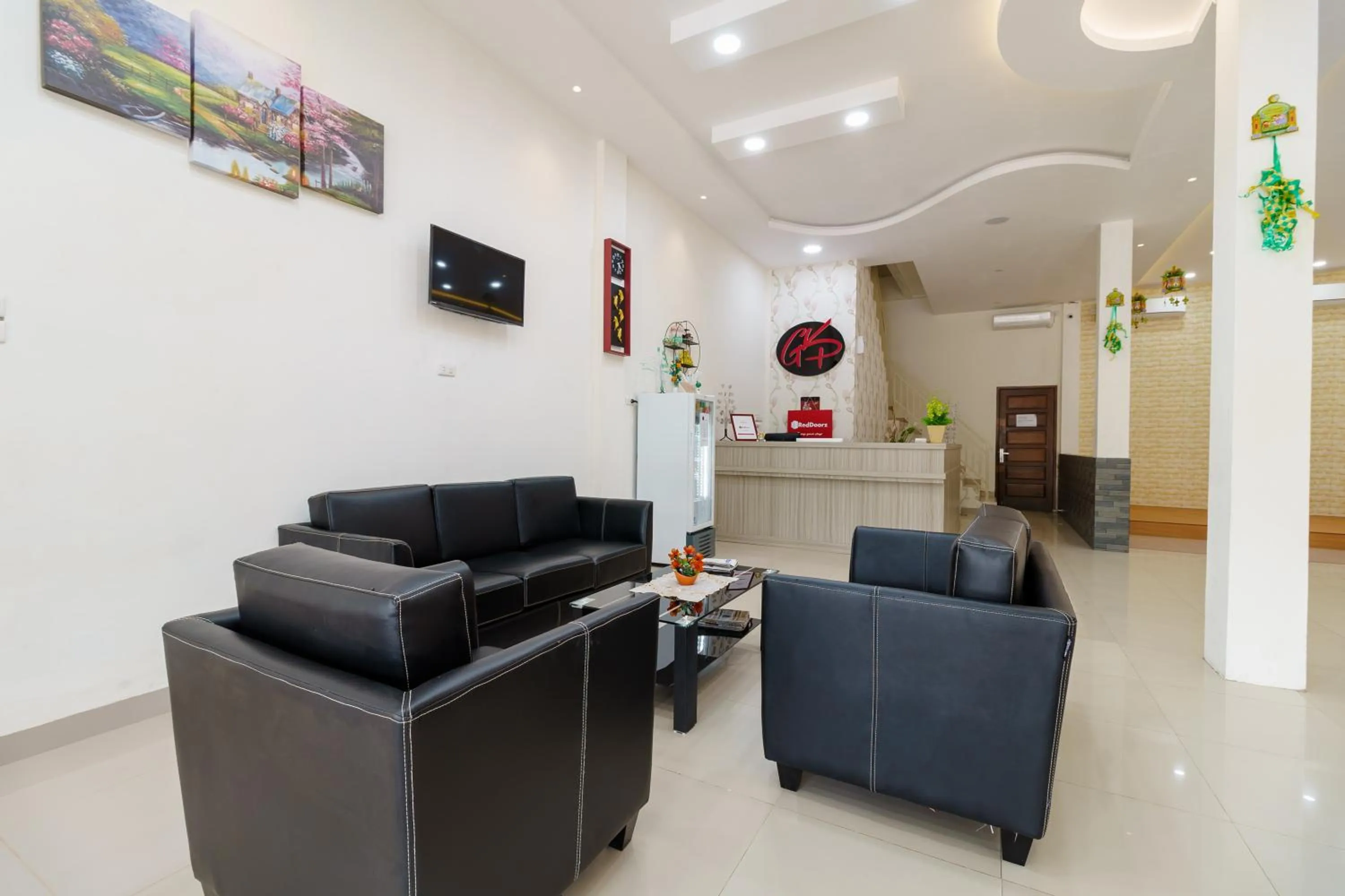 Lobby or reception, Seating Area in RedDoorz Syariah near Universitas Serambi Mekkah