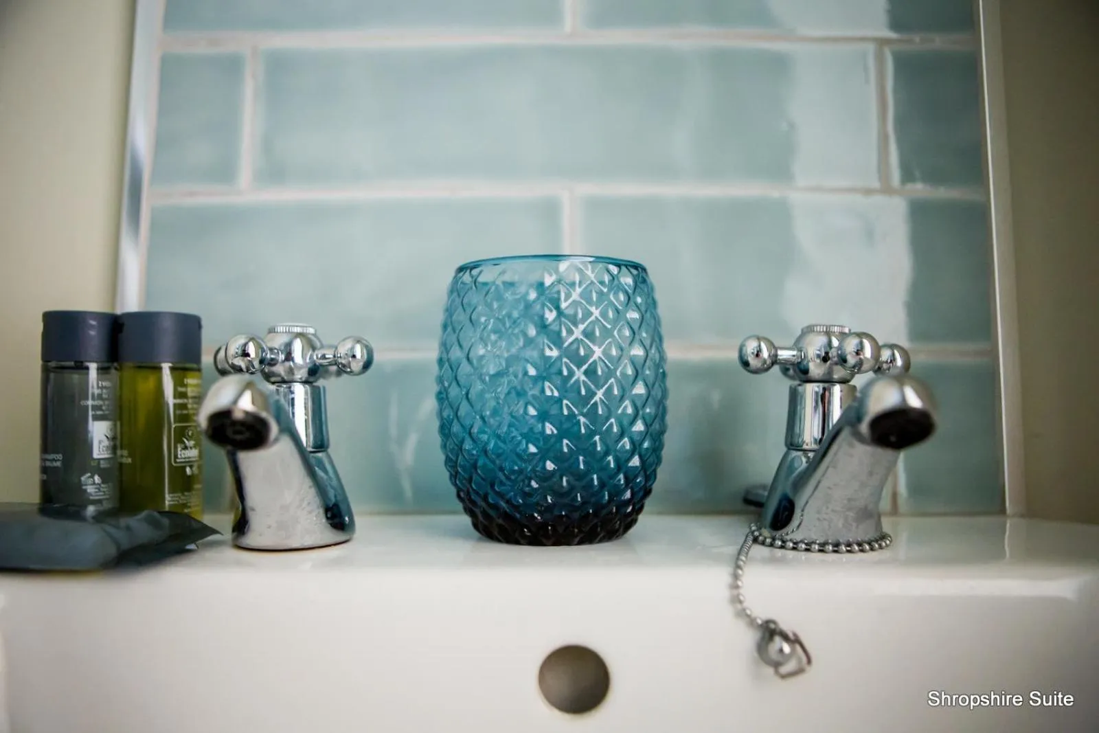 Bathroom in The Golden Lion Inn